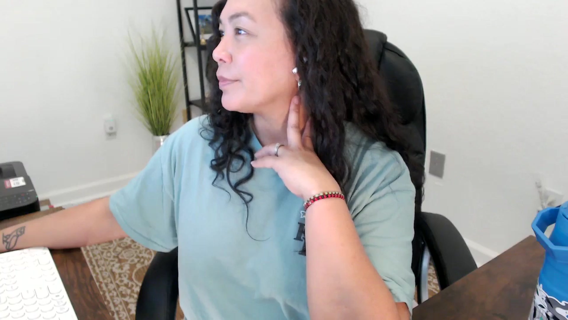 Gallery image thumbnail from MickaylaStar's myfreecams stream on, 11/19/2025, 20:02 image 9 of 20