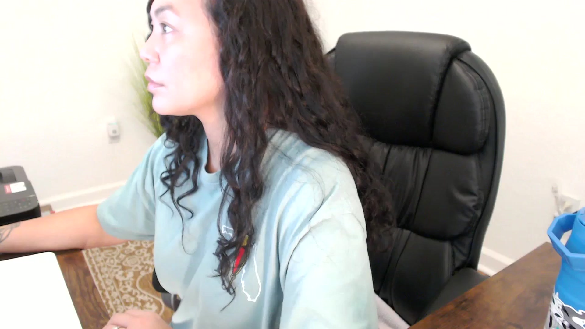 Gallery image thumbnail from MickaylaStar's myfreecams stream on, 11/19/2025, 20:02 image 16 of 20