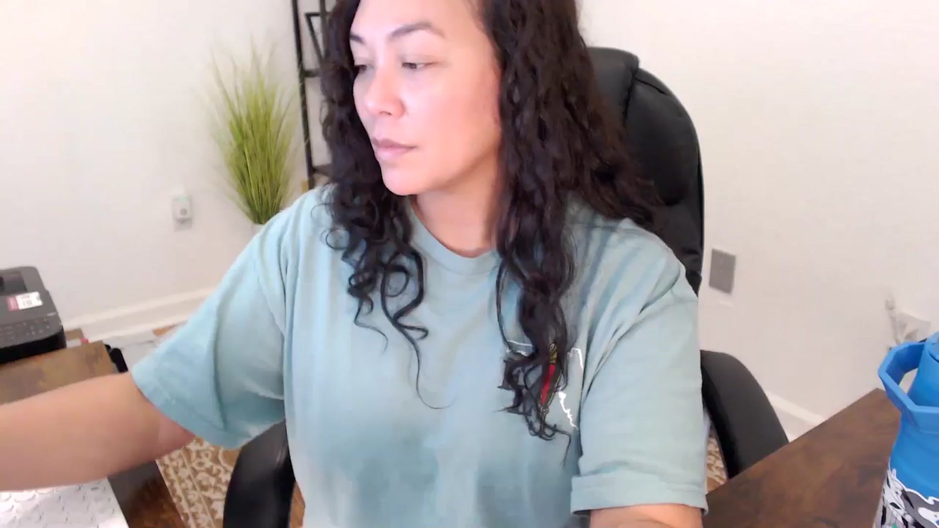 Gallery image thumbnail from MickaylaStar's myfreecams stream on, 11/19/2025, 20:02 image 12 of 20