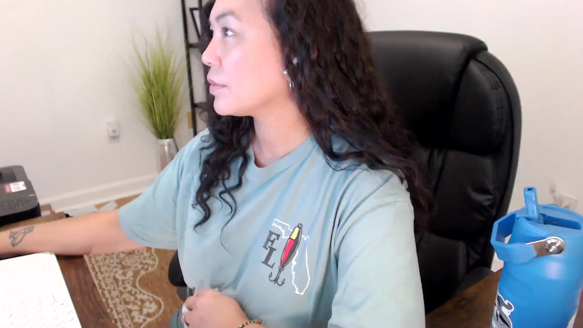 Gallery image thumbnail from MickaylaStar's myfreecams stream on, 11/19/2025, 20:28 image 2 of 20