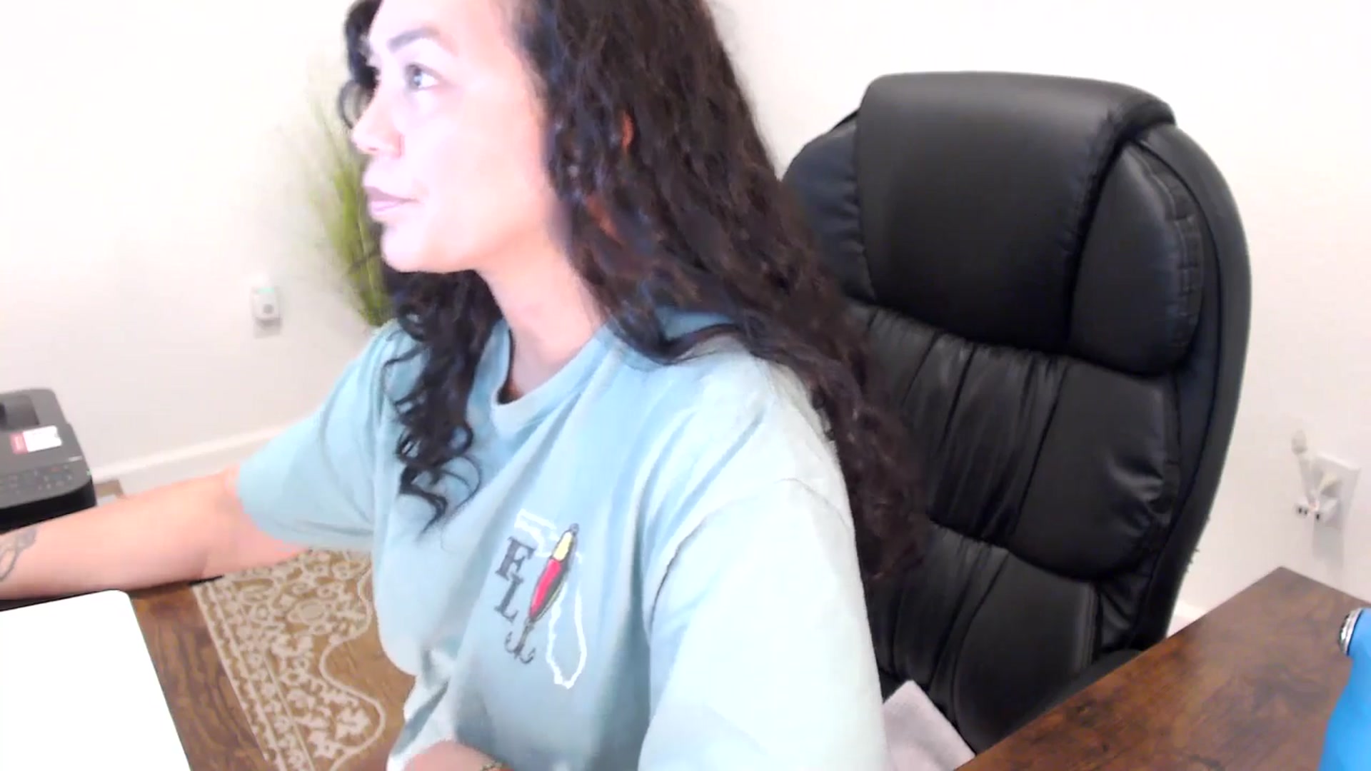 Gallery image thumbnail from MickaylaStar's myfreecams stream on, 11/19/2025, 20:28 image 14 of 20