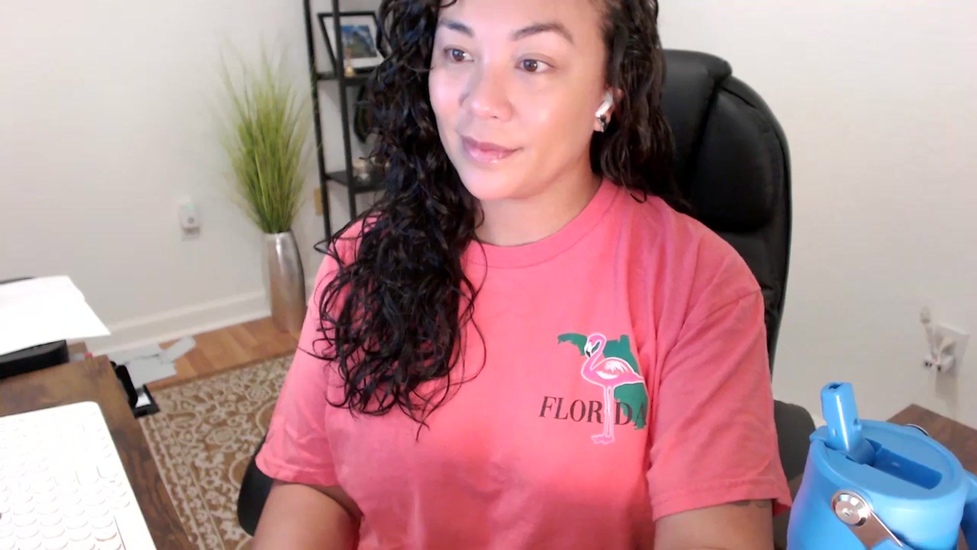 Gallery image thumbnail from MickaylaStar's myfreecams stream on, 11/20/2025, 16:23 image 17 of 20