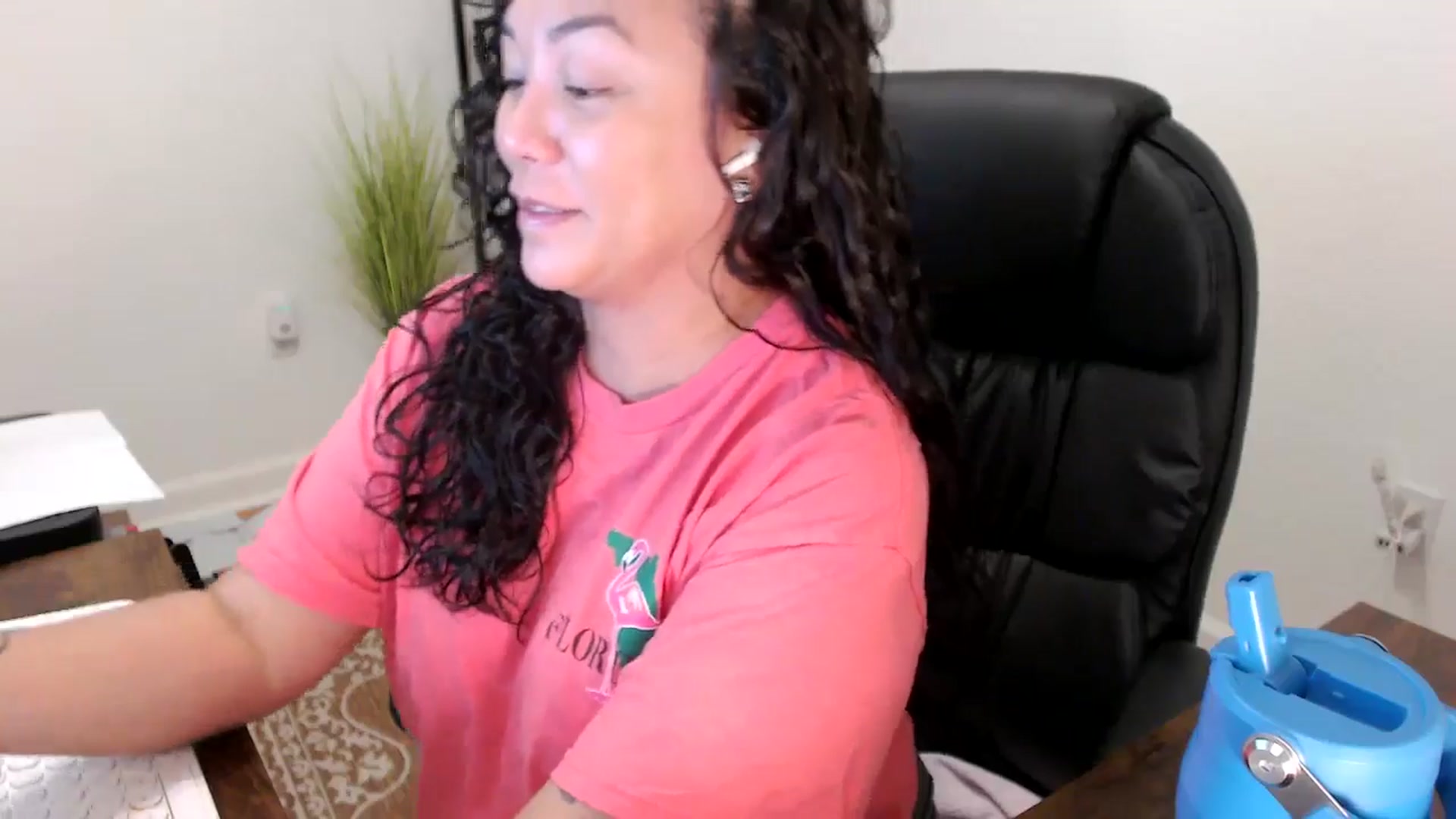 Gallery image thumbnail from MickaylaStar's myfreecams stream on, 11/20/2025, 16:23 image 19 of 20