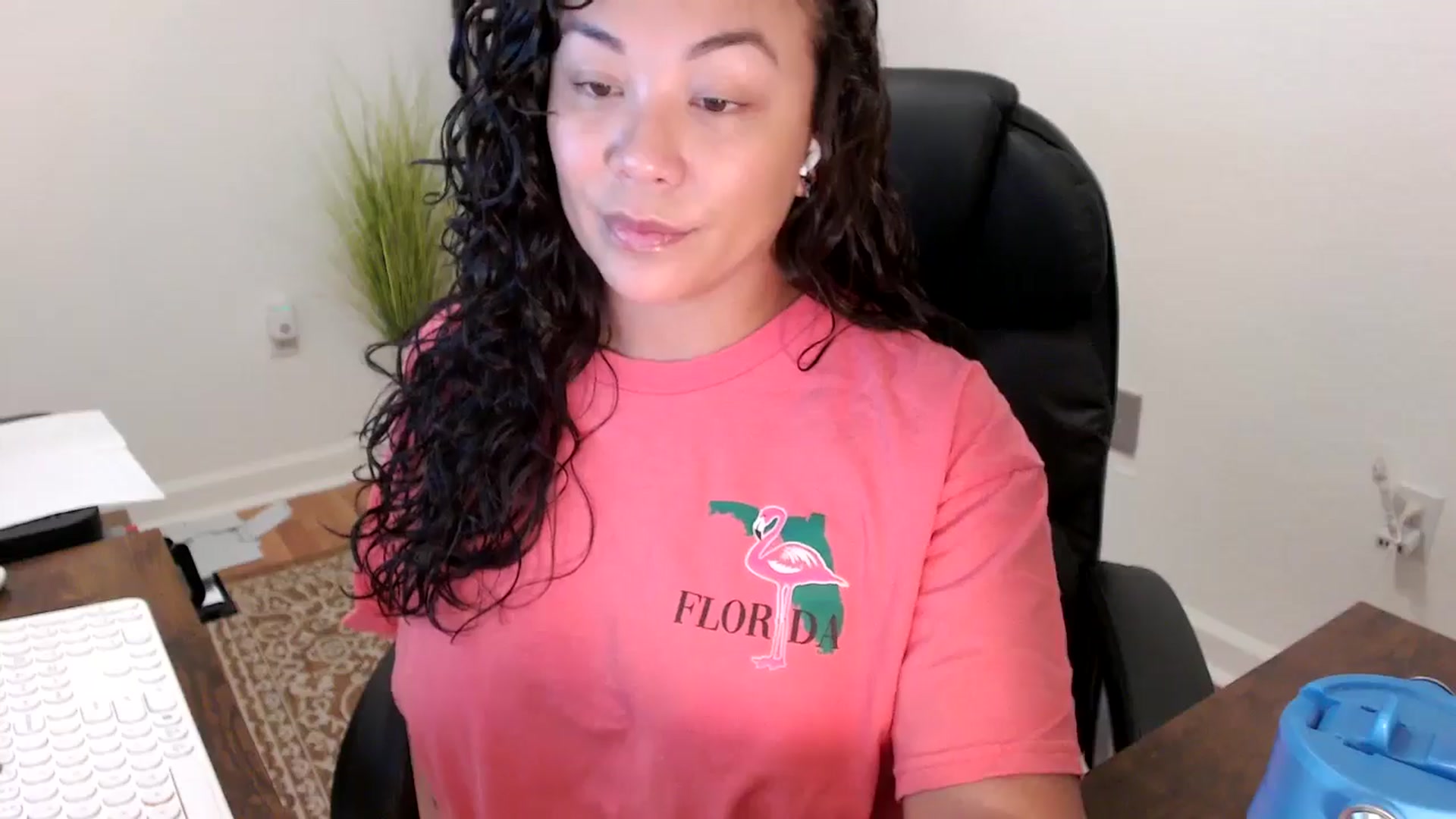 Gallery image thumbnail from MickaylaStar's myfreecams stream on, 11/20/2025, 16:23 image 15 of 20