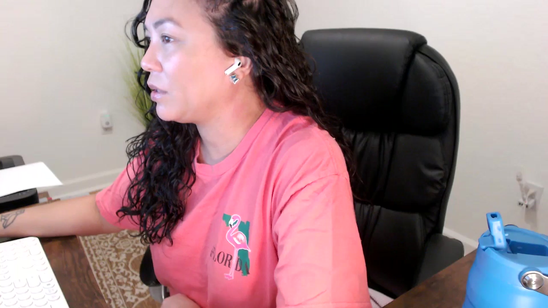 Gallery image thumbnail from MickaylaStar's myfreecams stream on, 11/20/2025, 17:07 image 14 of 20
