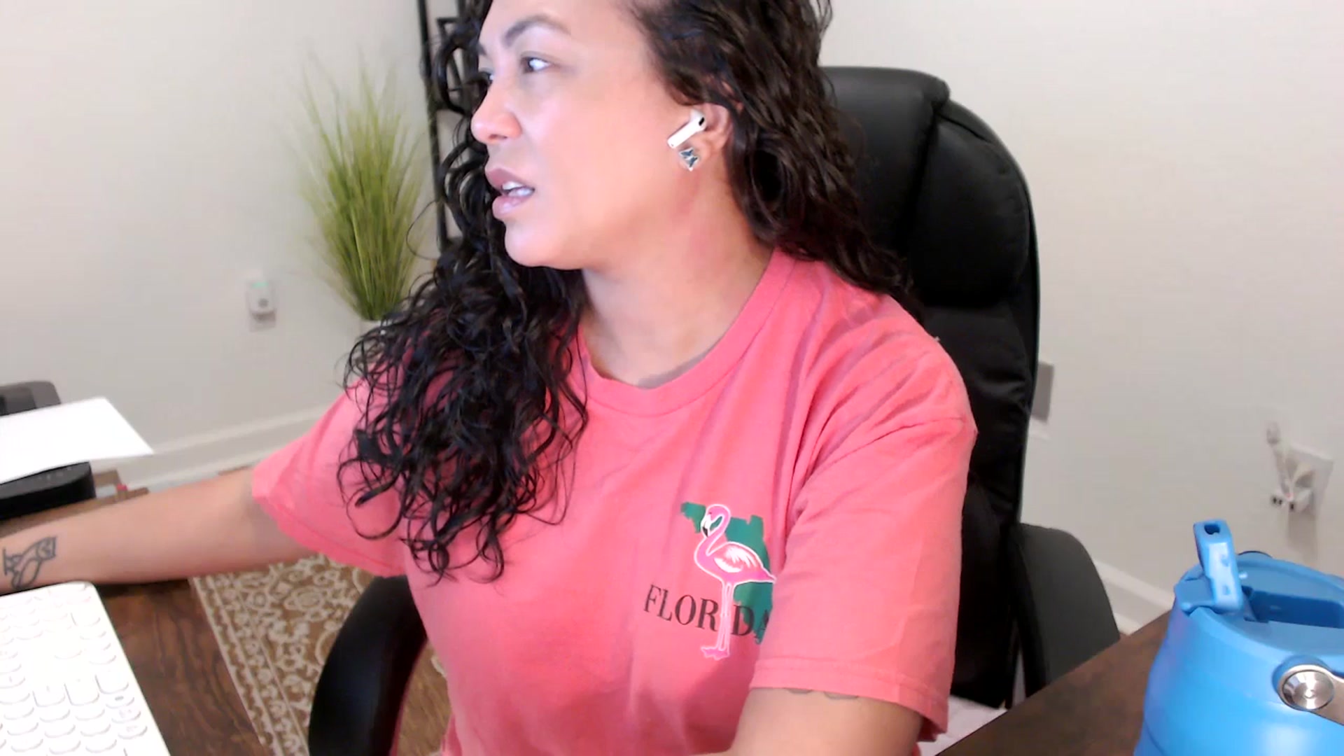 Gallery image thumbnail from MickaylaStar's myfreecams stream on, 11/20/2025, 17:07 image 13 of 20