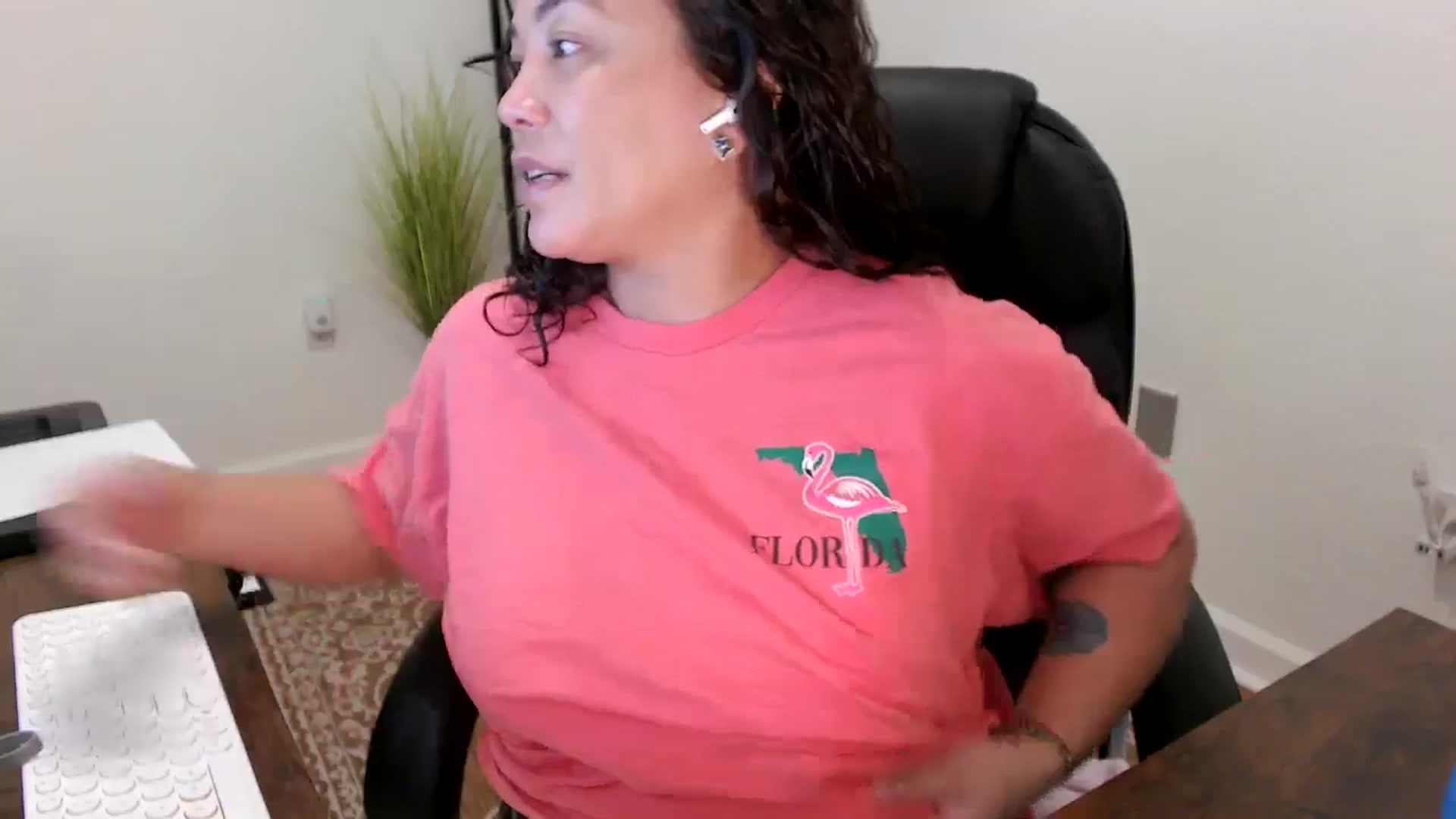 Gallery image thumbnail from MickaylaStar's myfreecams stream on, 11/20/2025, 17:38 image 20 of 20