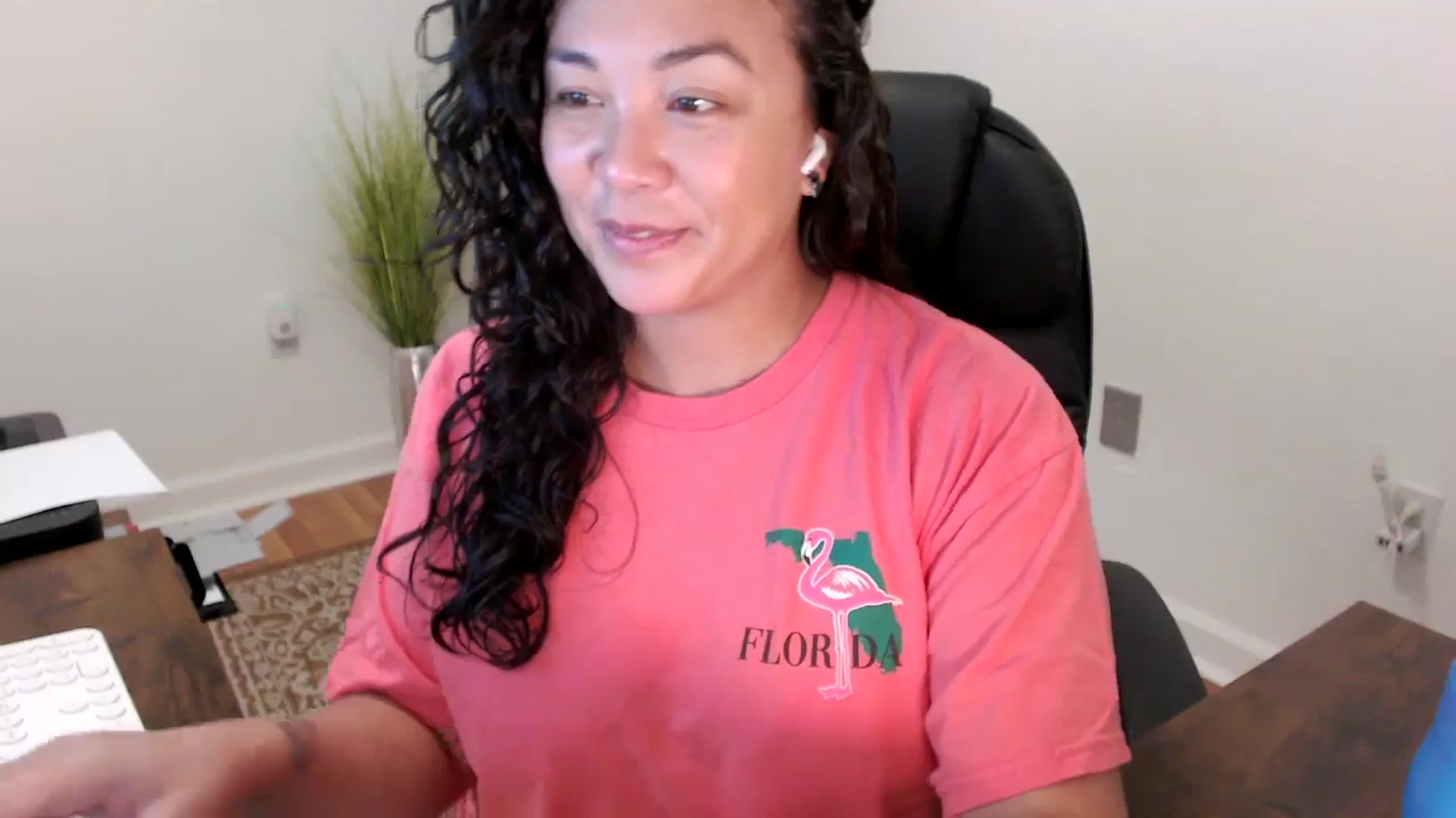 Gallery image thumbnail from MickaylaStar's myfreecams stream on, 11/20/2025, 17:38 image 7 of 20