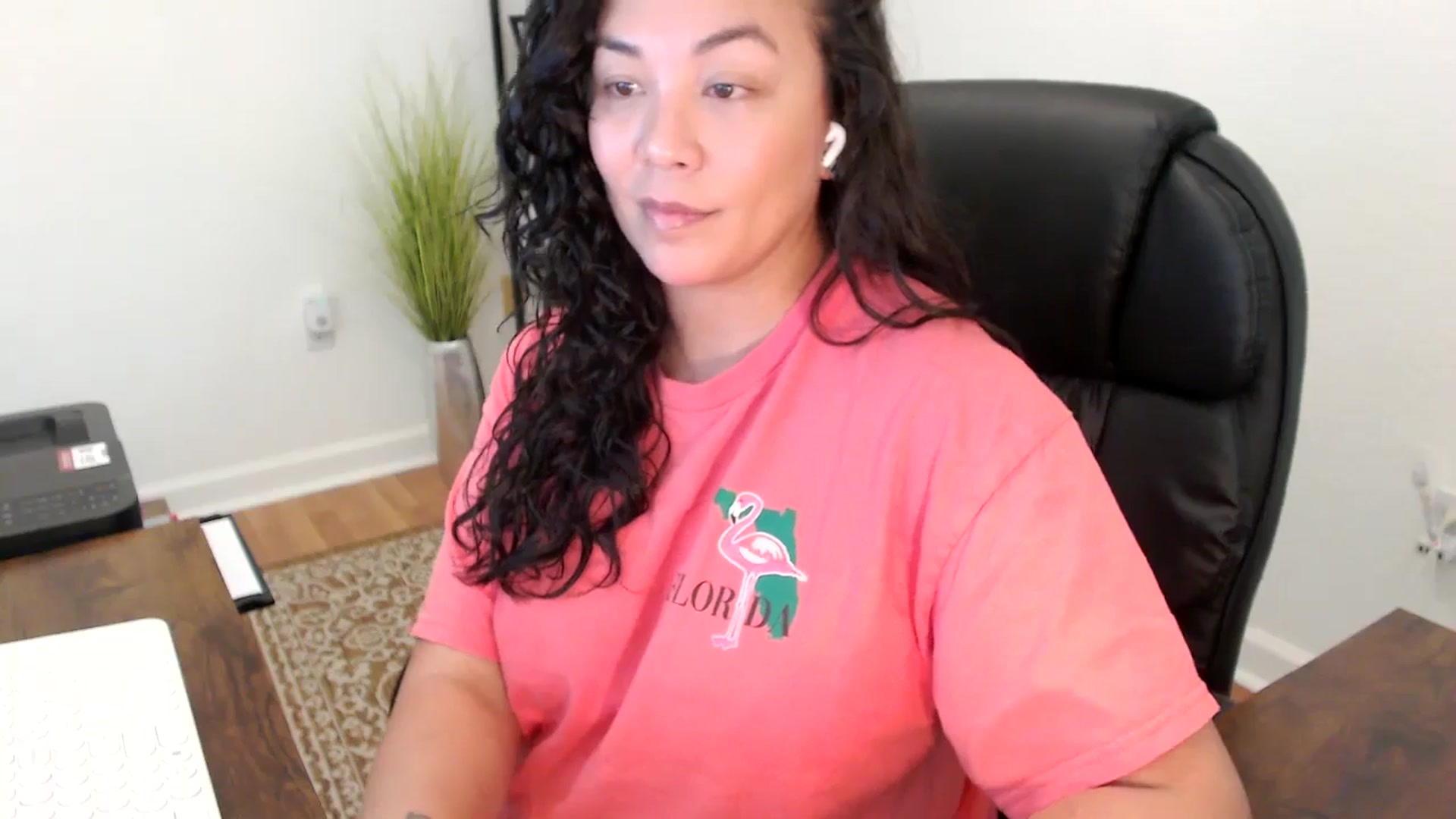 Gallery image thumbnail from MickaylaStar's myfreecams stream on, 11/20/2025, 21:15 image 8 of 20