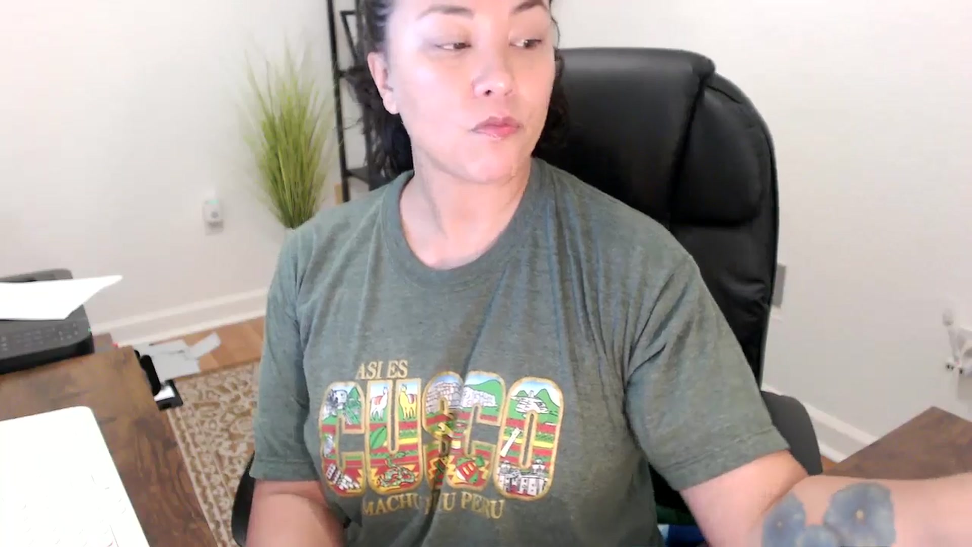 Gallery image thumbnail from MickaylaStar's myfreecams stream on, 11/21/2025, 17:48 image 7 of 20