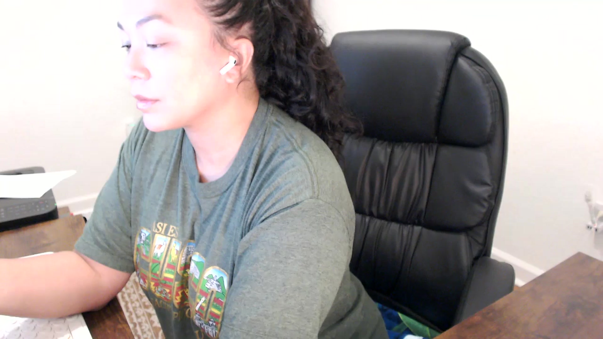 Gallery image thumbnail from MickaylaStar's myfreecams stream on, 11/21/2025, 17:48 image 9 of 20