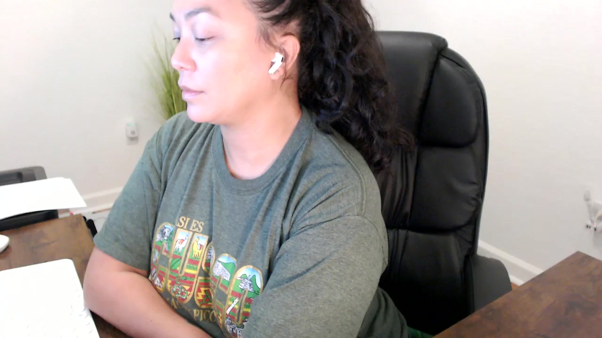Gallery image thumbnail from MickaylaStar's myfreecams stream on, 11/21/2025, 18:32 image 17 of 20