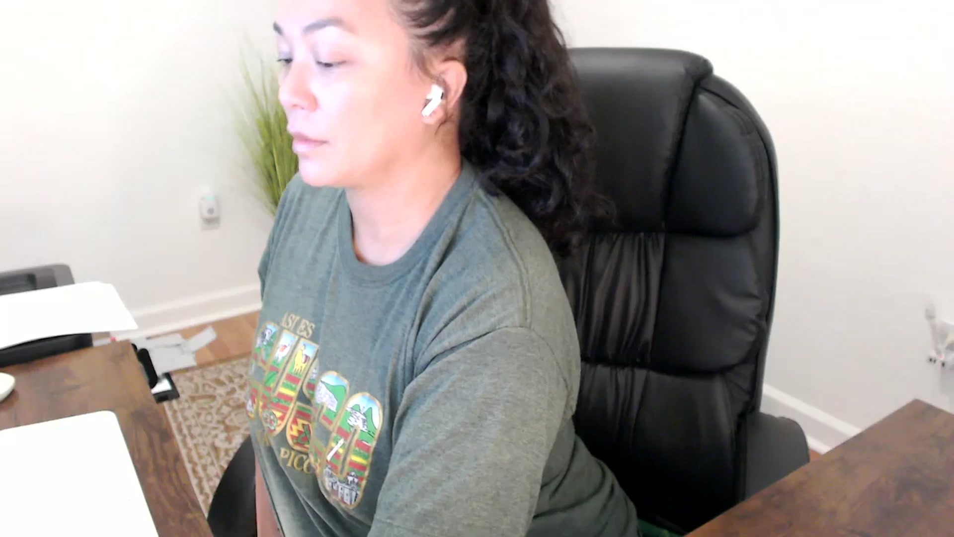 Gallery image thumbnail from MickaylaStar's myfreecams stream on, 11/21/2025, 18:32 image 19 of 20