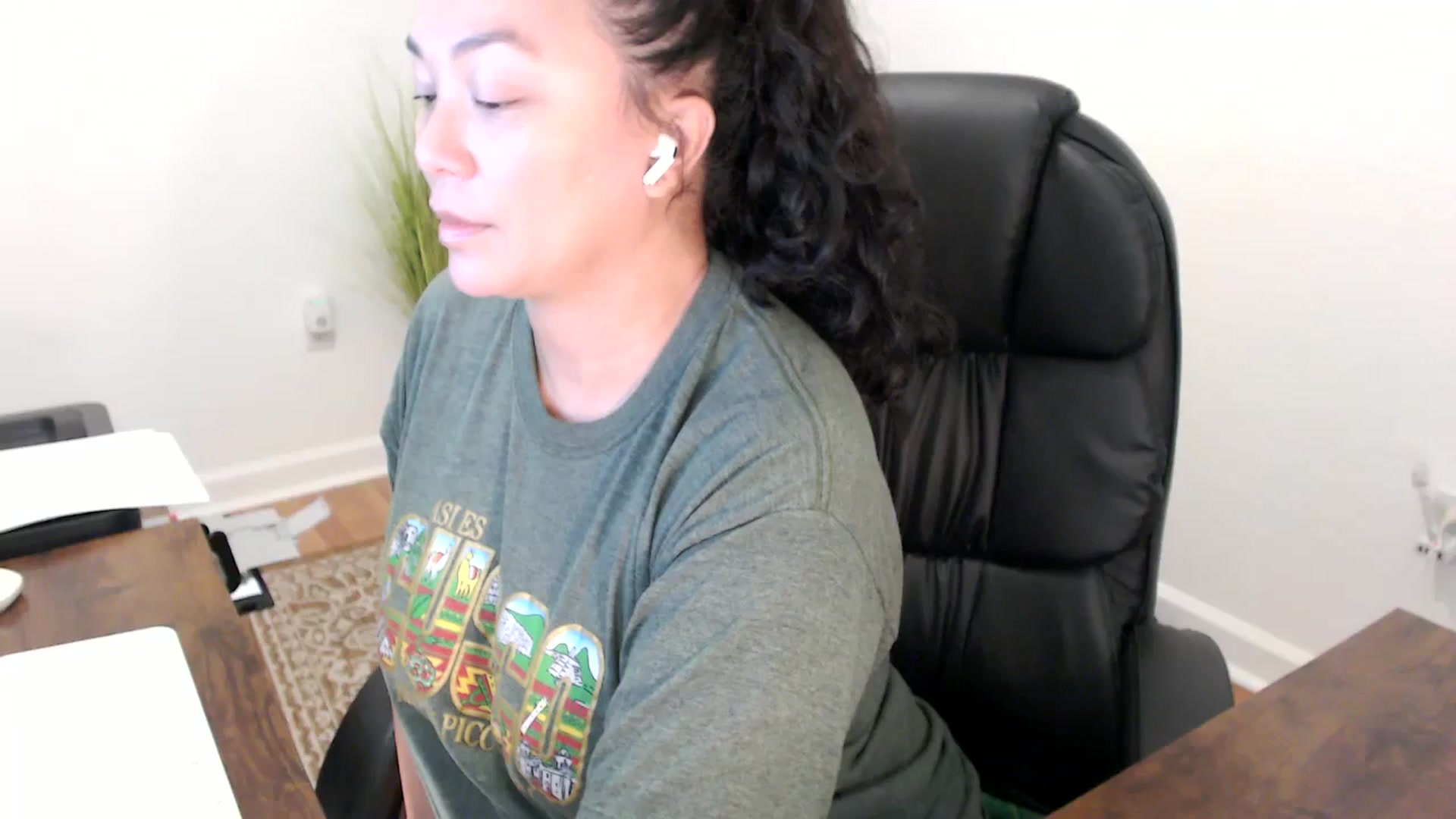 Gallery image thumbnail from MickaylaStar's myfreecams stream on, 11/21/2025, 18:32 image 18 of 20