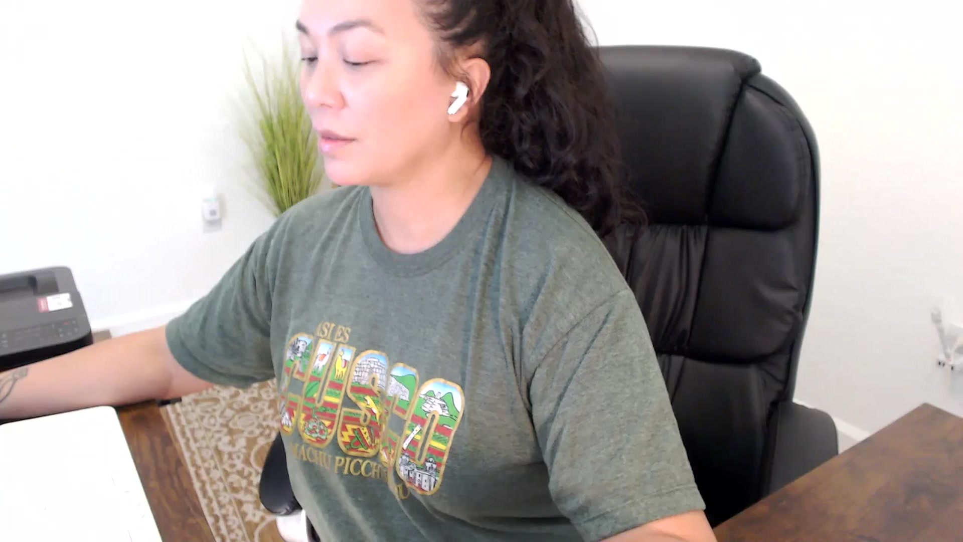 Gallery image thumbnail from MickaylaStar's myfreecams stream on, 11/21/2025, 20:55 image 5 of 20