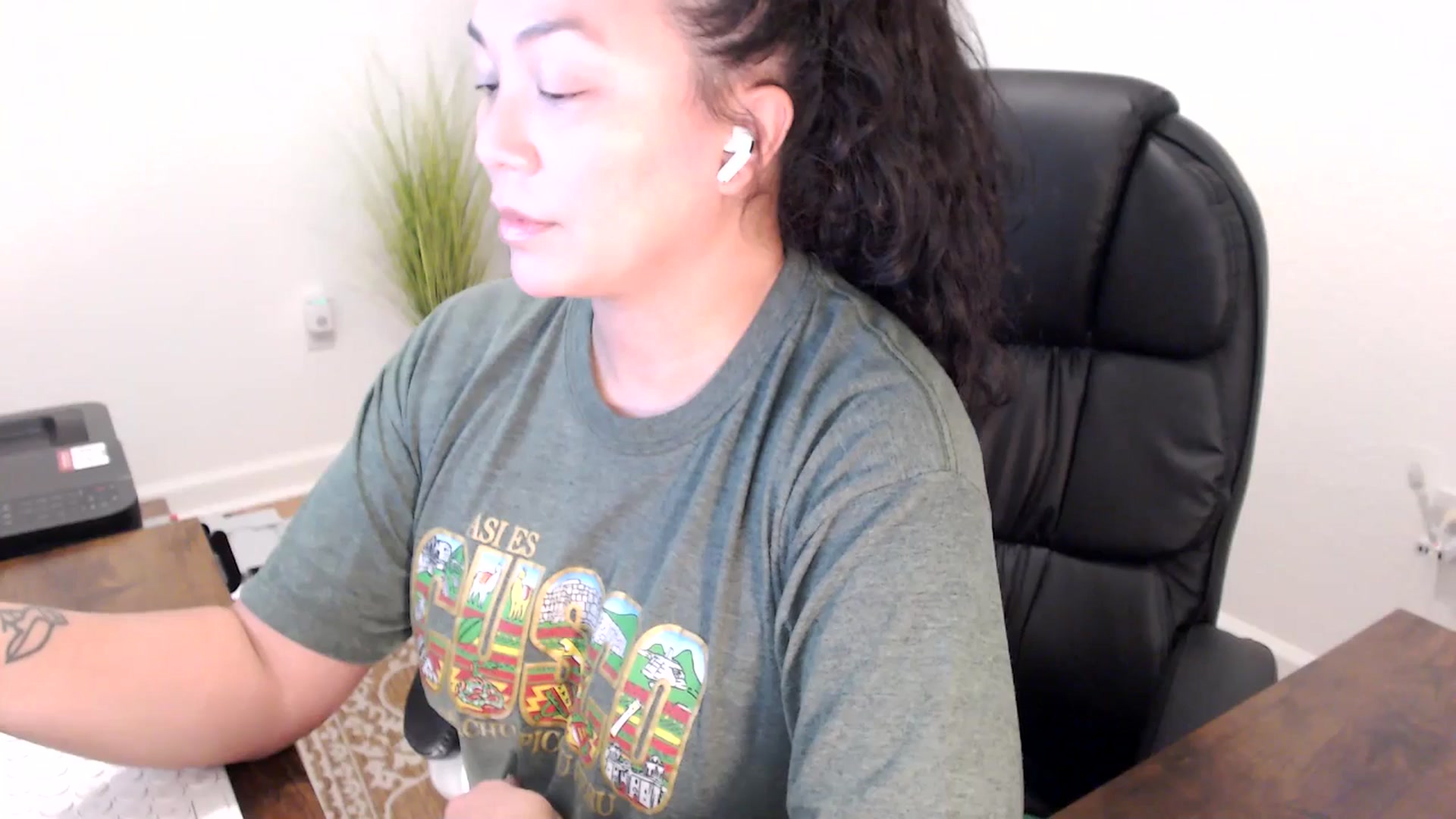 Gallery image thumbnail from MickaylaStar's myfreecams stream on, 11/21/2025, 20:55 image 11 of 20