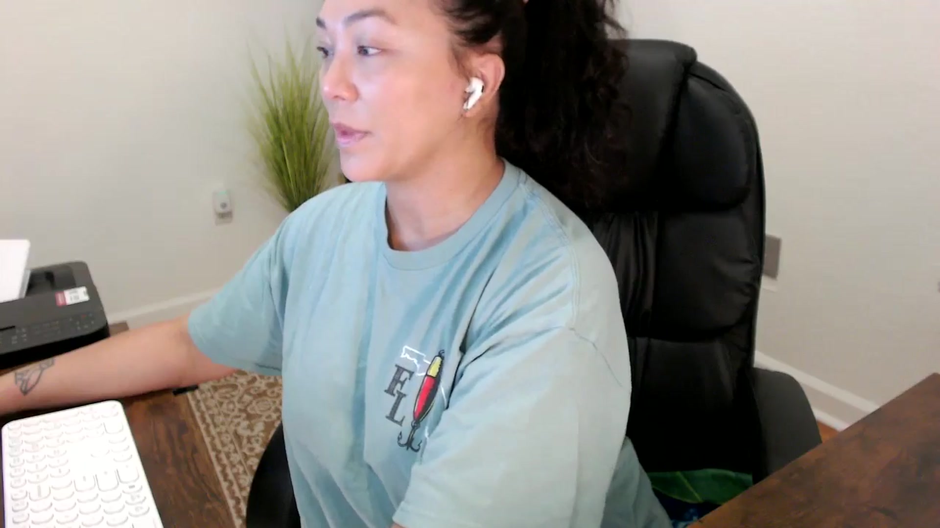 Gallery image thumbnail from MickaylaStar's myfreecams stream on, 11/24/2025, 16:09 image 10 of 20