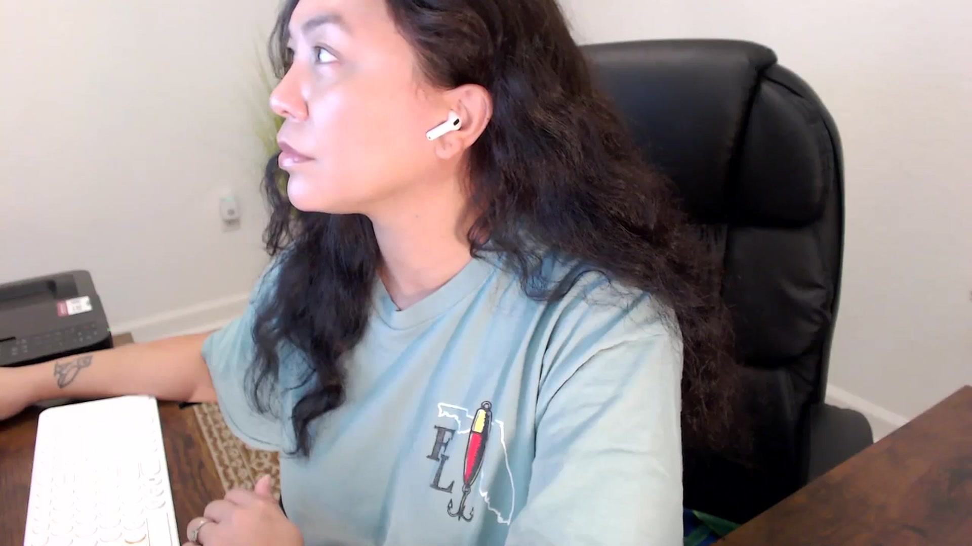 Gallery image thumbnail from MickaylaStar's myfreecams stream on, 11/24/2025, 19:15 image 2 of 20