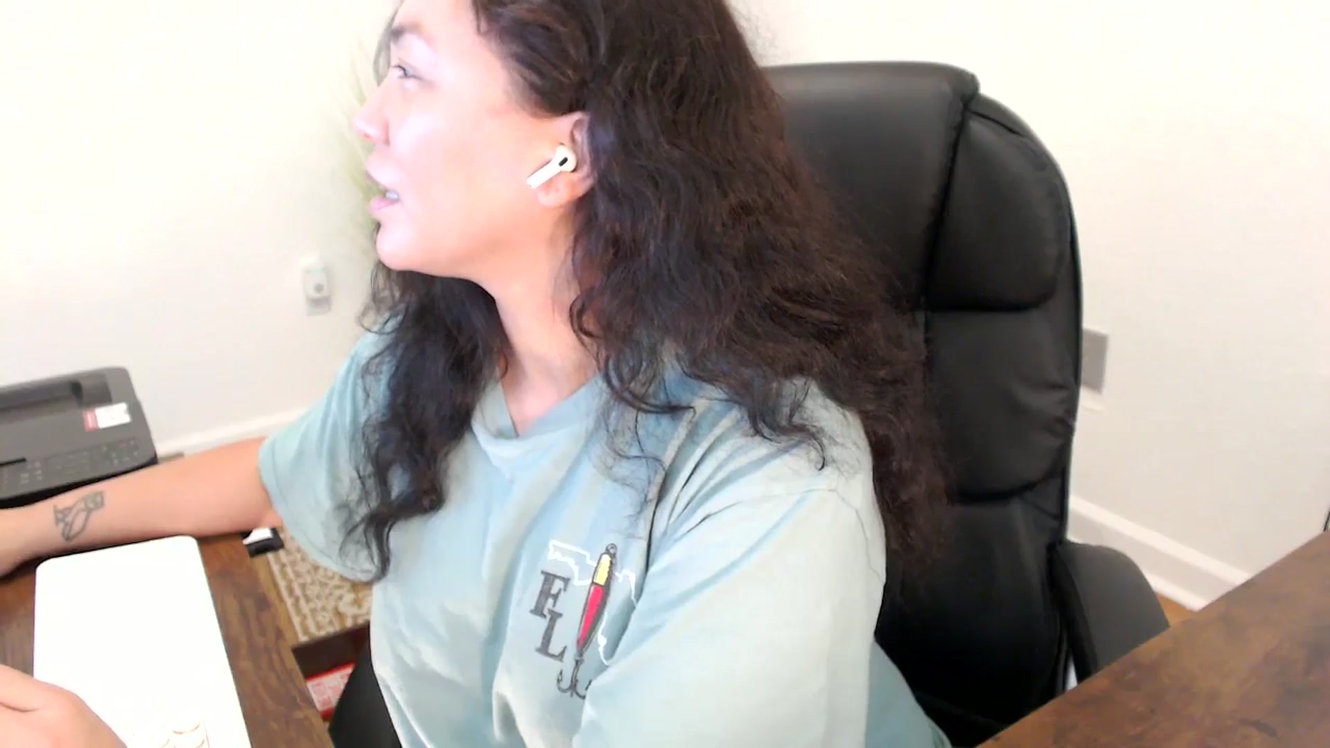 Gallery image thumbnail from MickaylaStar's myfreecams stream on, 11/24/2025, 20:21 image 12 of 20