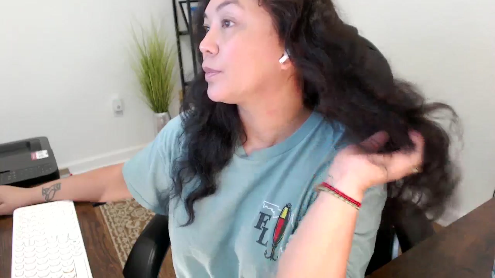 Gallery image thumbnail from MickaylaStar's myfreecams stream on, 11/24/2025, 20:21 image 17 of 20