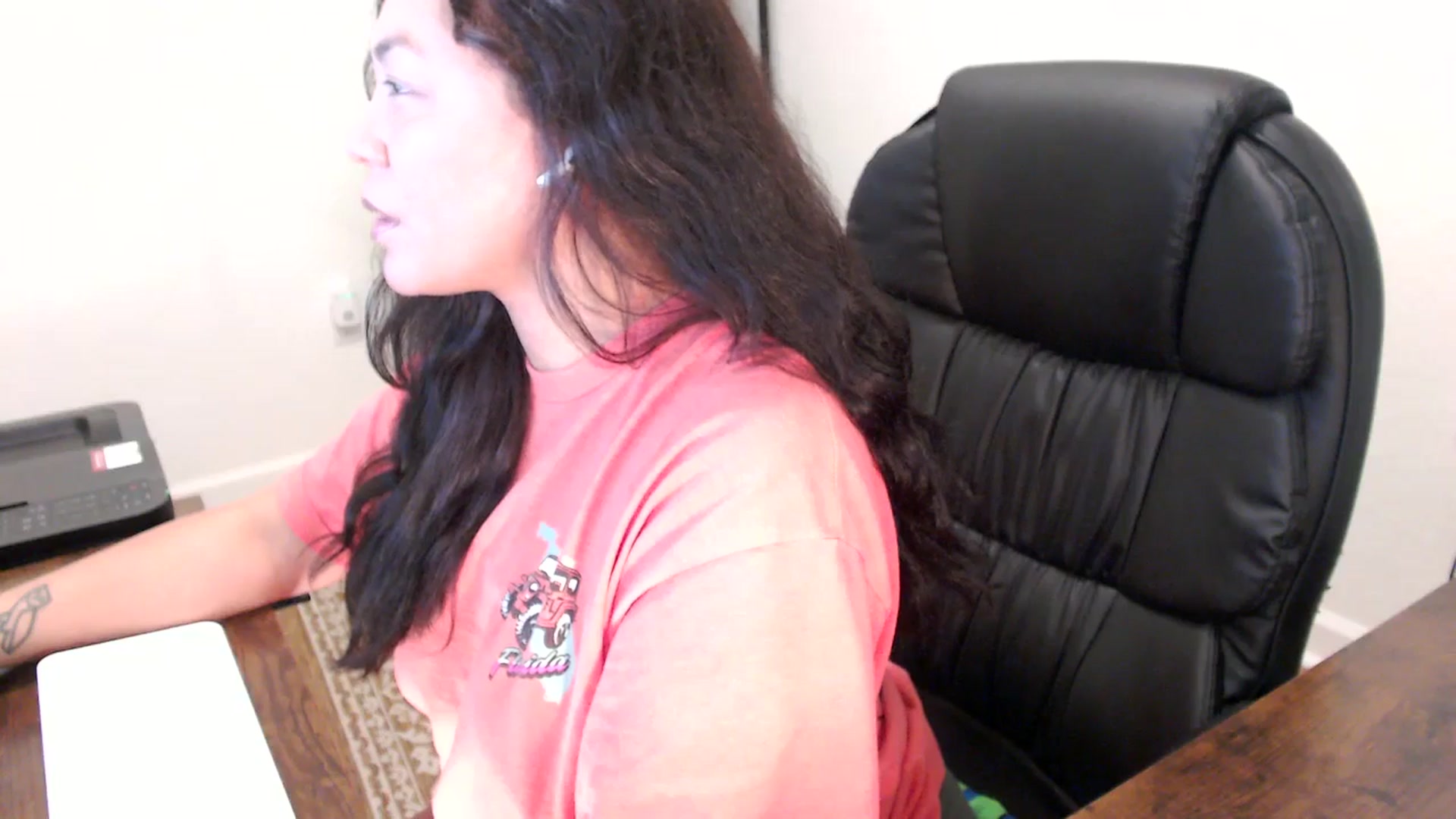 Gallery image thumbnail from MickaylaStar's myfreecams stream on, 11/25/2025, 16:28 image 17 of 20