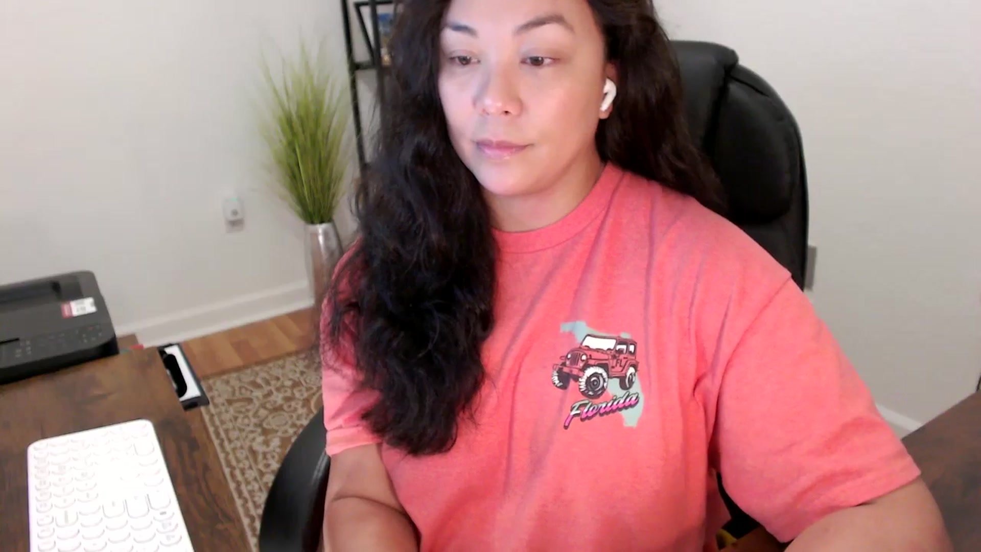 Gallery image thumbnail from MickaylaStar's myfreecams stream on, 11/25/2025, 16:28 image 9 of 20