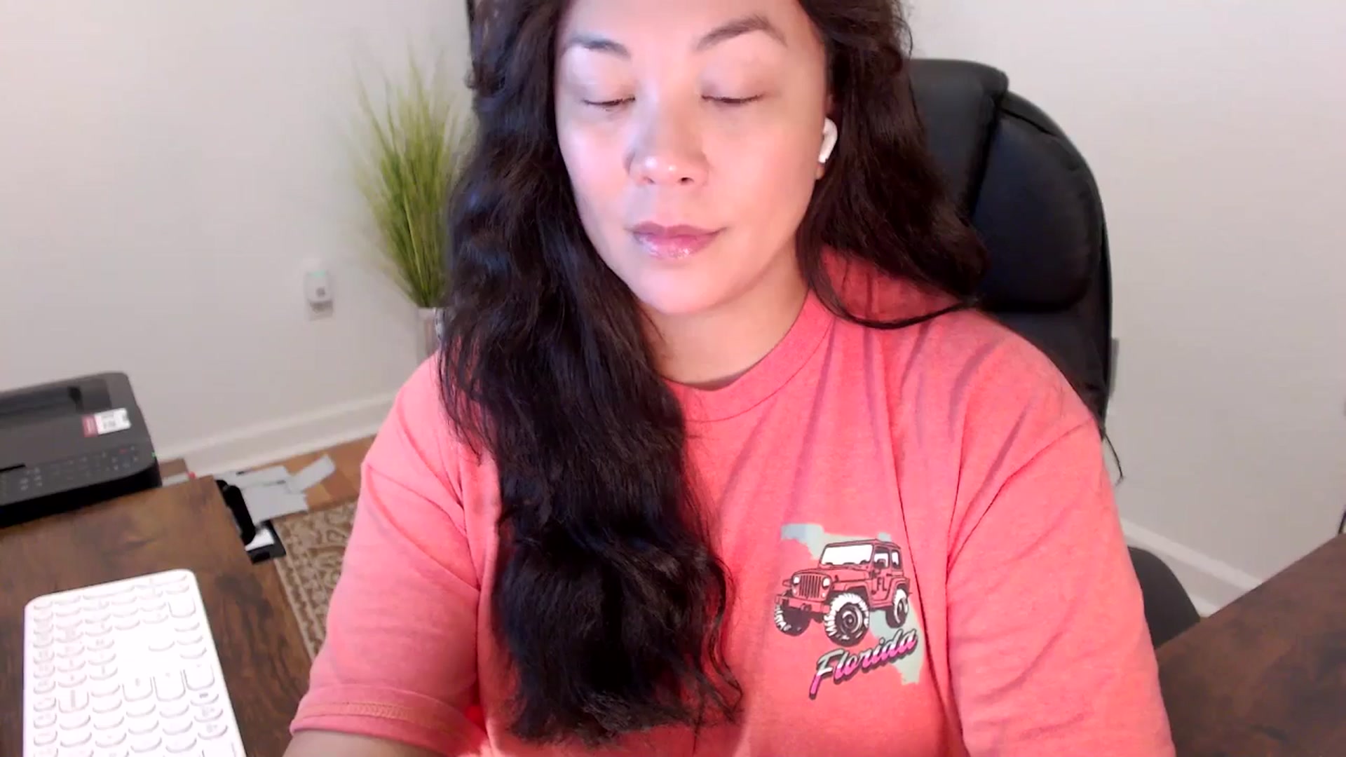Gallery image thumbnail from MickaylaStar's myfreecams stream on, 11/25/2025, 17:38 image 17 of 20