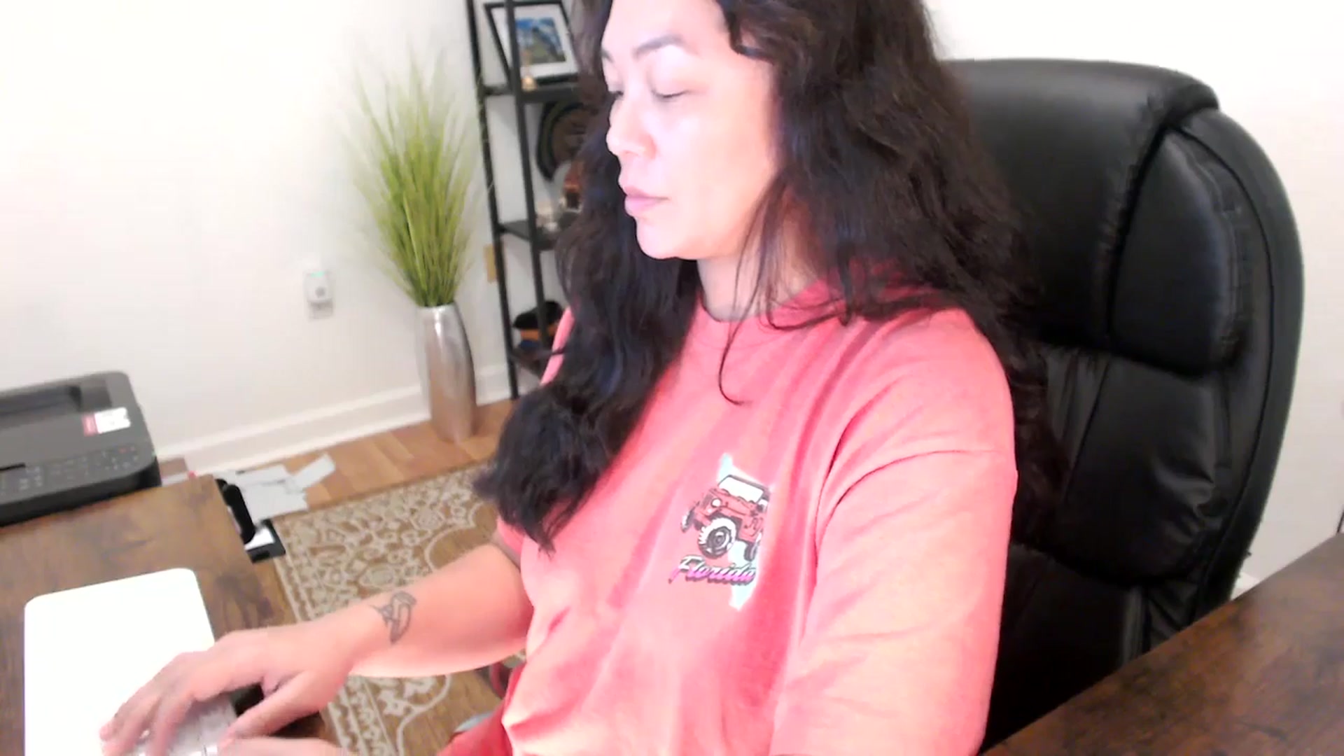 Gallery image thumbnail from MickaylaStar's myfreecams stream on, 11/25/2025, 17:38 image 8 of 20
