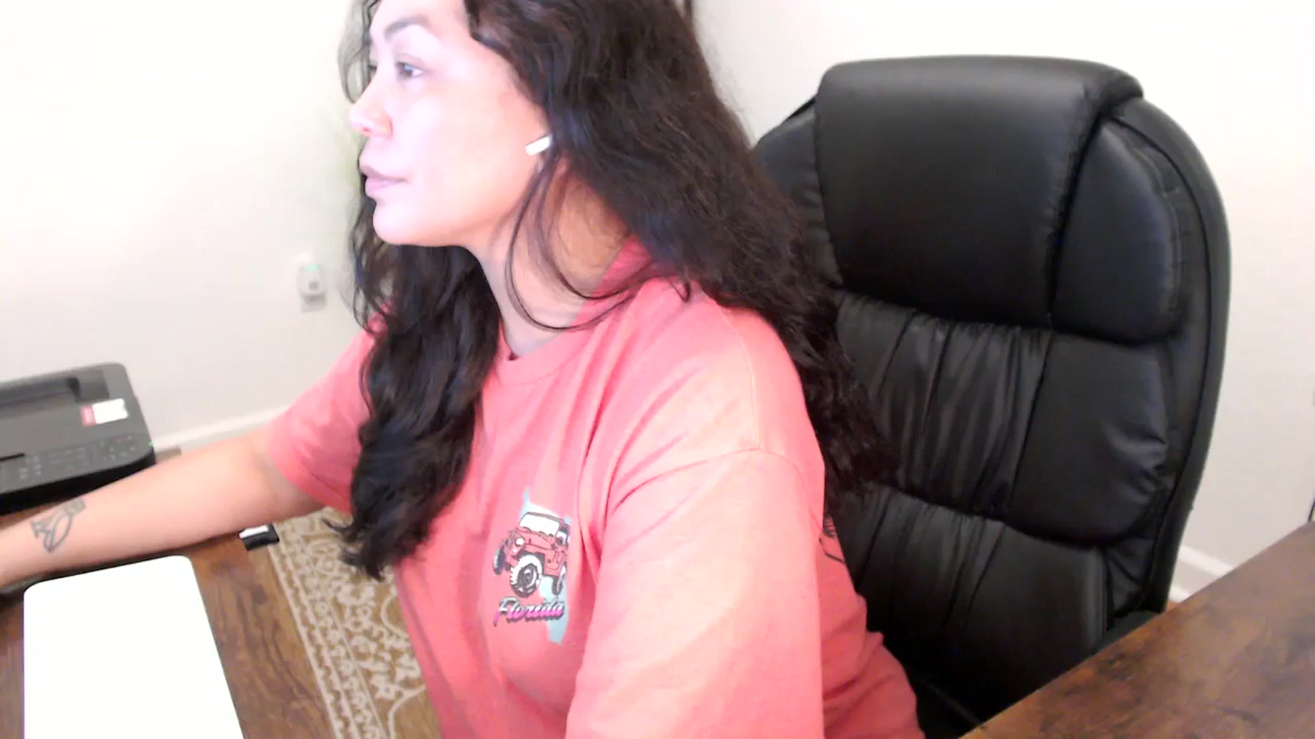 Gallery image thumbnail from MickaylaStar's myfreecams stream on, 11/25/2025, 17:38 image 1 of 20