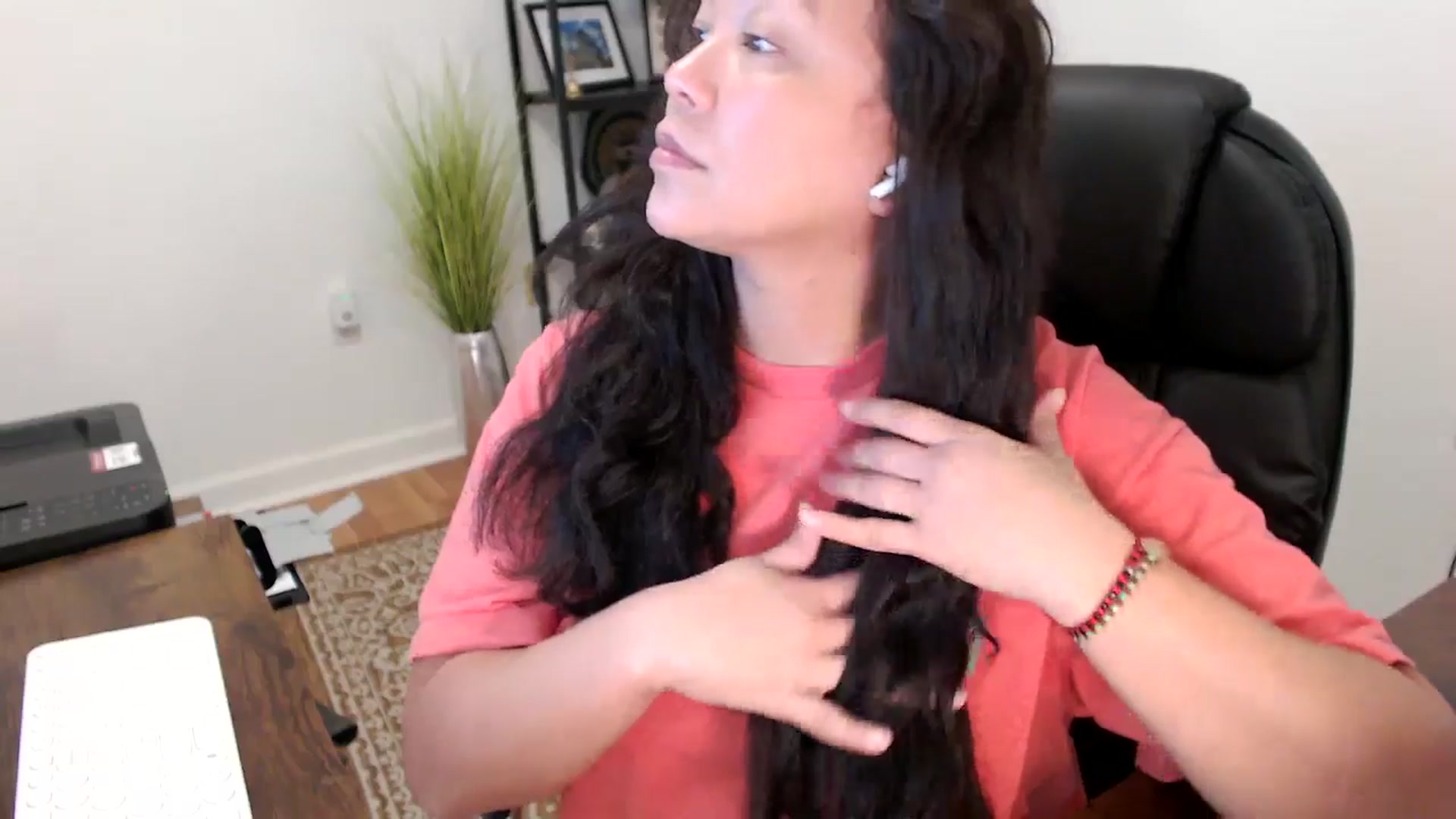 Gallery image thumbnail from MickaylaStar's myfreecams stream on, 11/25/2025, 18:25 image 4 of 20