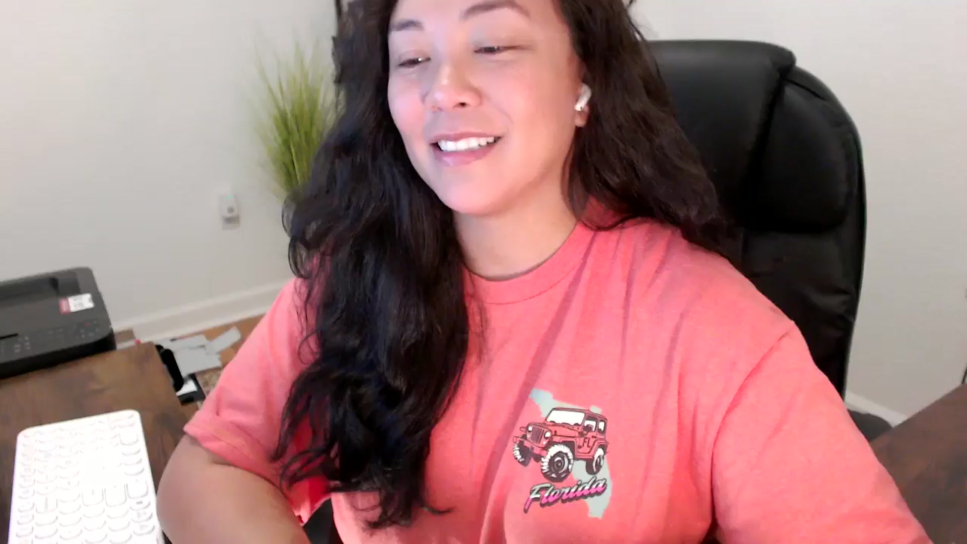 Gallery image thumbnail from MickaylaStar's myfreecams stream on, 11/25/2025, 18:25 image 12 of 20