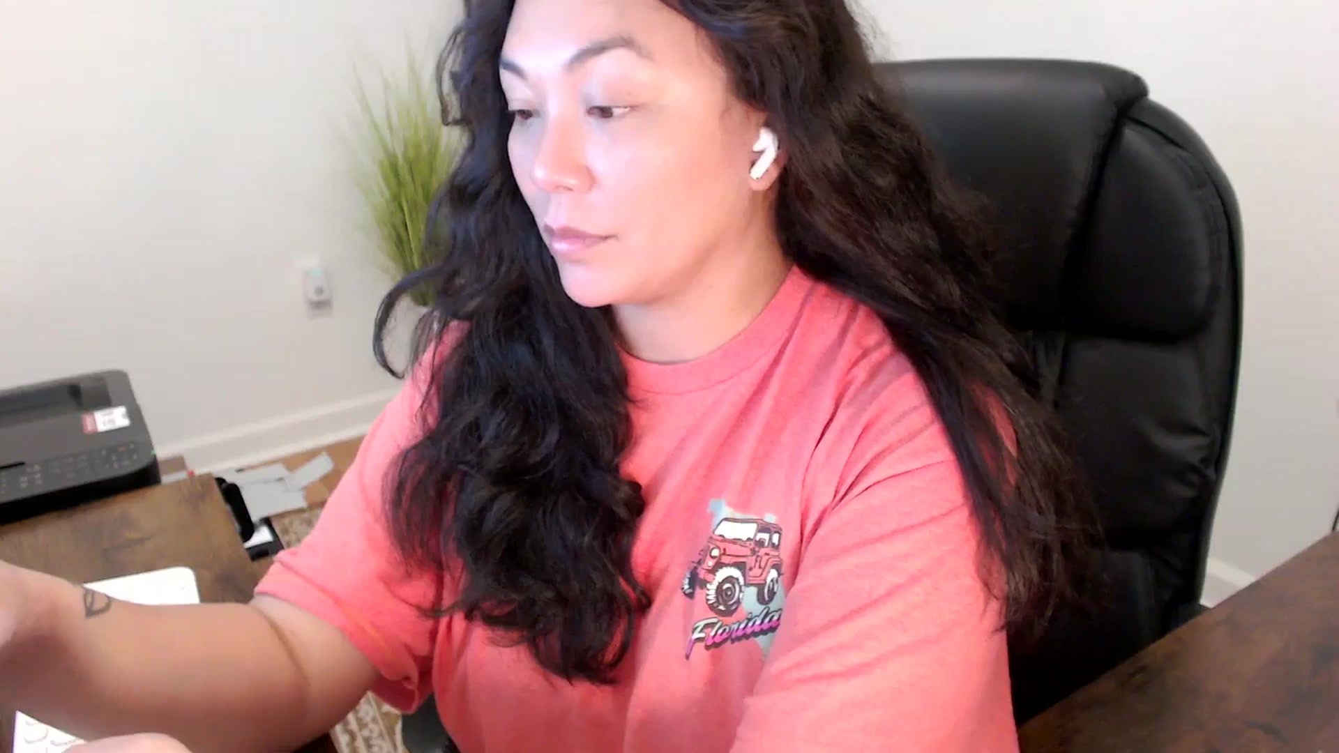 Gallery image thumbnail from MickaylaStar's myfreecams stream on, 11/25/2025, 18:25 image 5 of 20