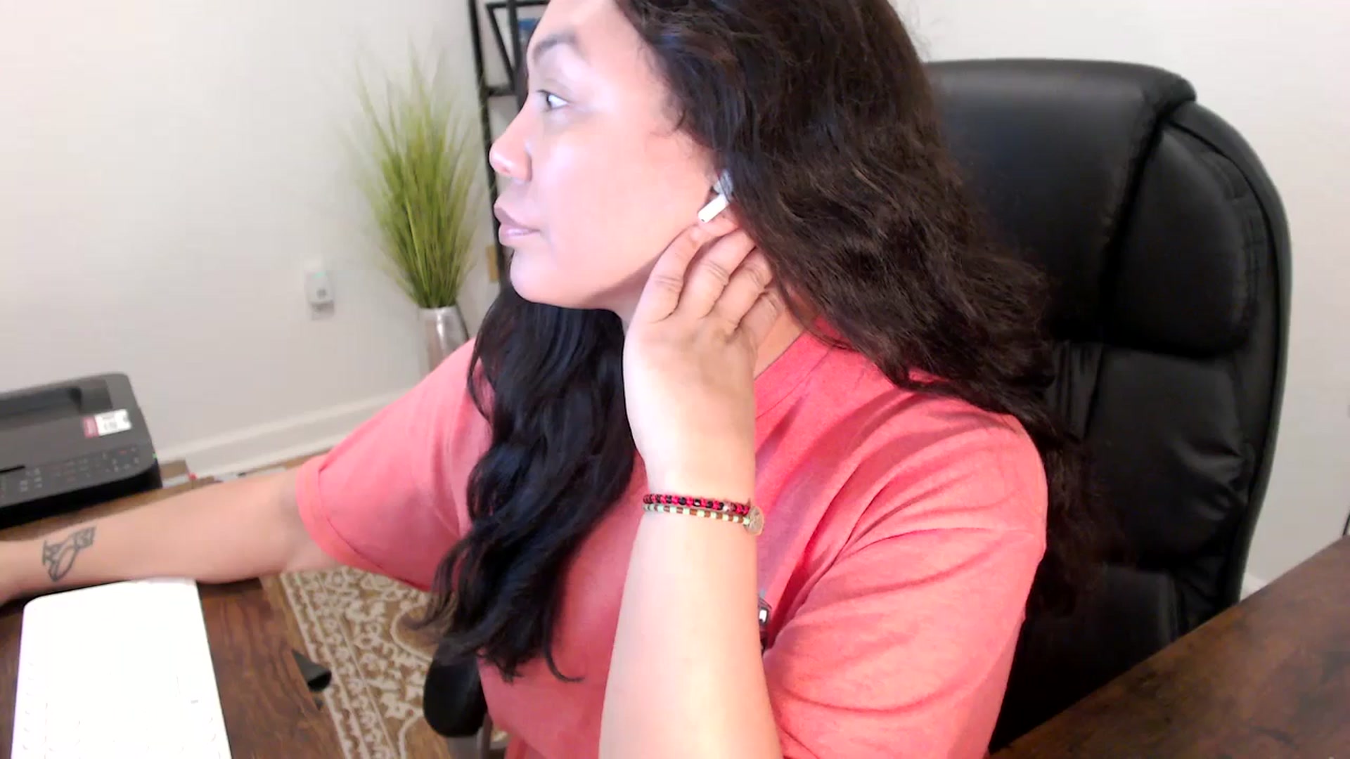 Gallery image thumbnail from MickaylaStar's myfreecams stream on, 11/25/2025, 18:25 image 8 of 20