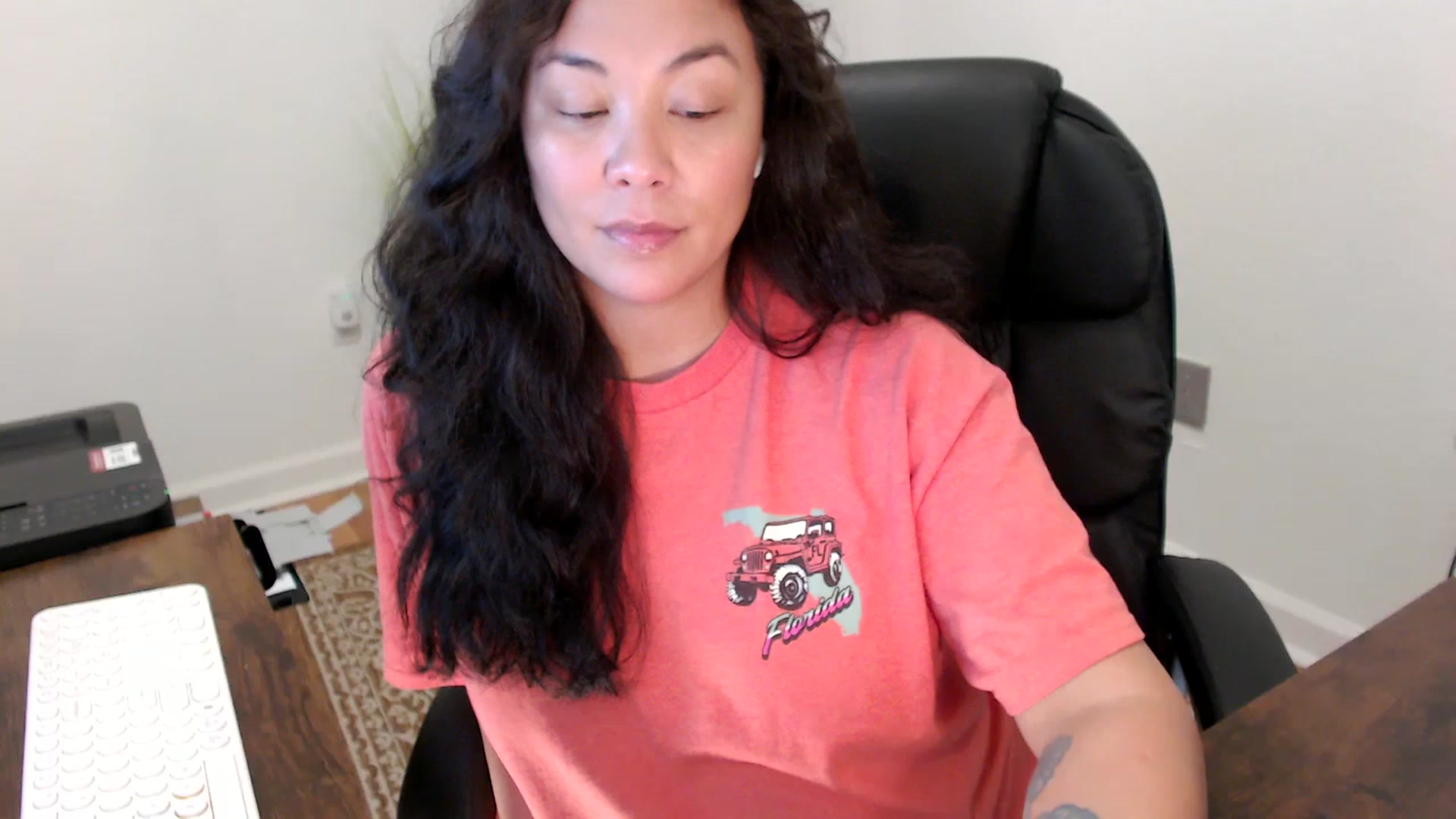 Gallery image thumbnail from MickaylaStar's myfreecams stream on, 11/25/2025, 19:35 image 16 of 20