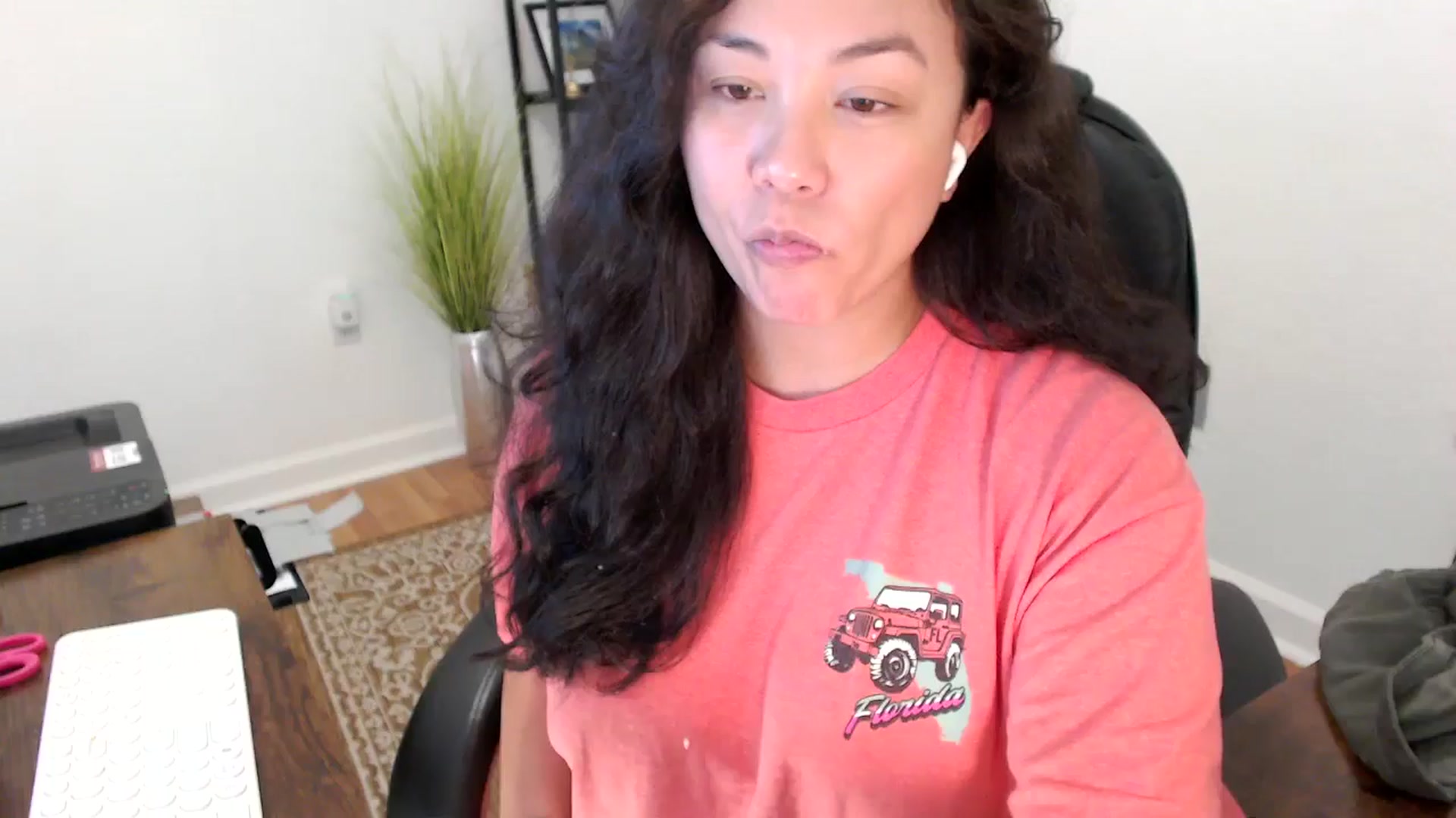 Gallery image thumbnail from MickaylaStar's myfreecams stream on, 11/25/2025, 19:35 image 1 of 20