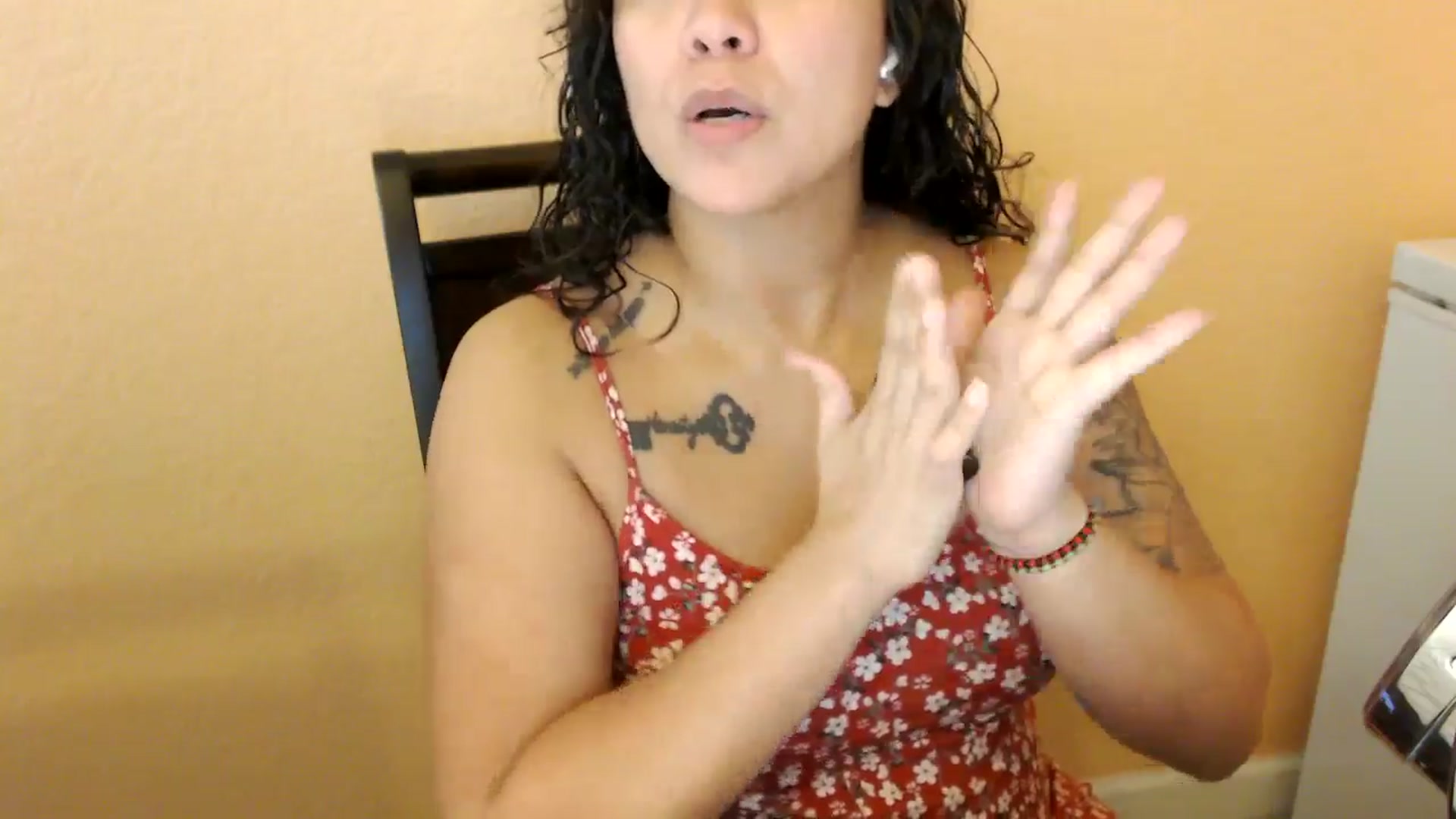 Gallery image thumbnail from MickaylaStar's myfreecams stream on, 11/27/2025, 20:01 image 2 of 20
