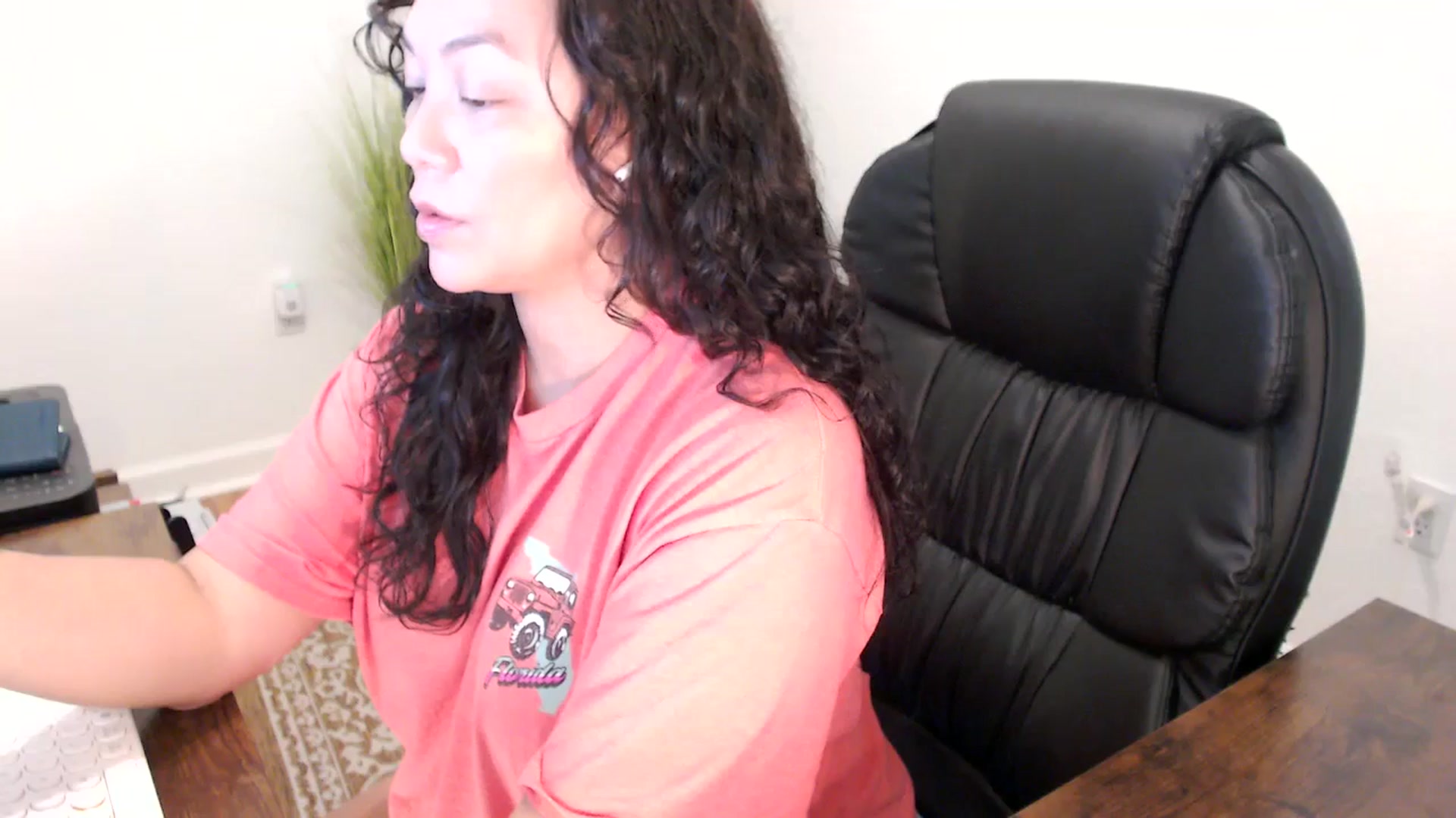 Gallery image thumbnail from MickaylaStar's myfreecams stream on, 12/02/2025, 17:24 image 10 of 20