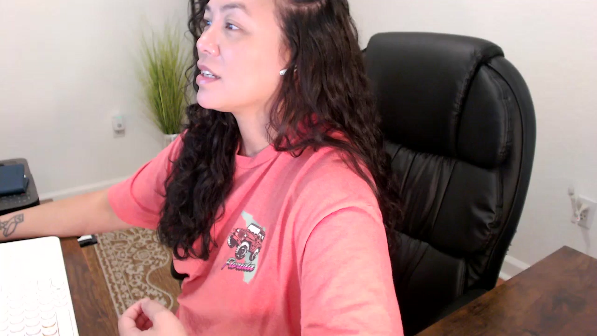 Gallery image thumbnail from MickaylaStar's myfreecams stream on, 12/02/2025, 18:53 image 6 of 20