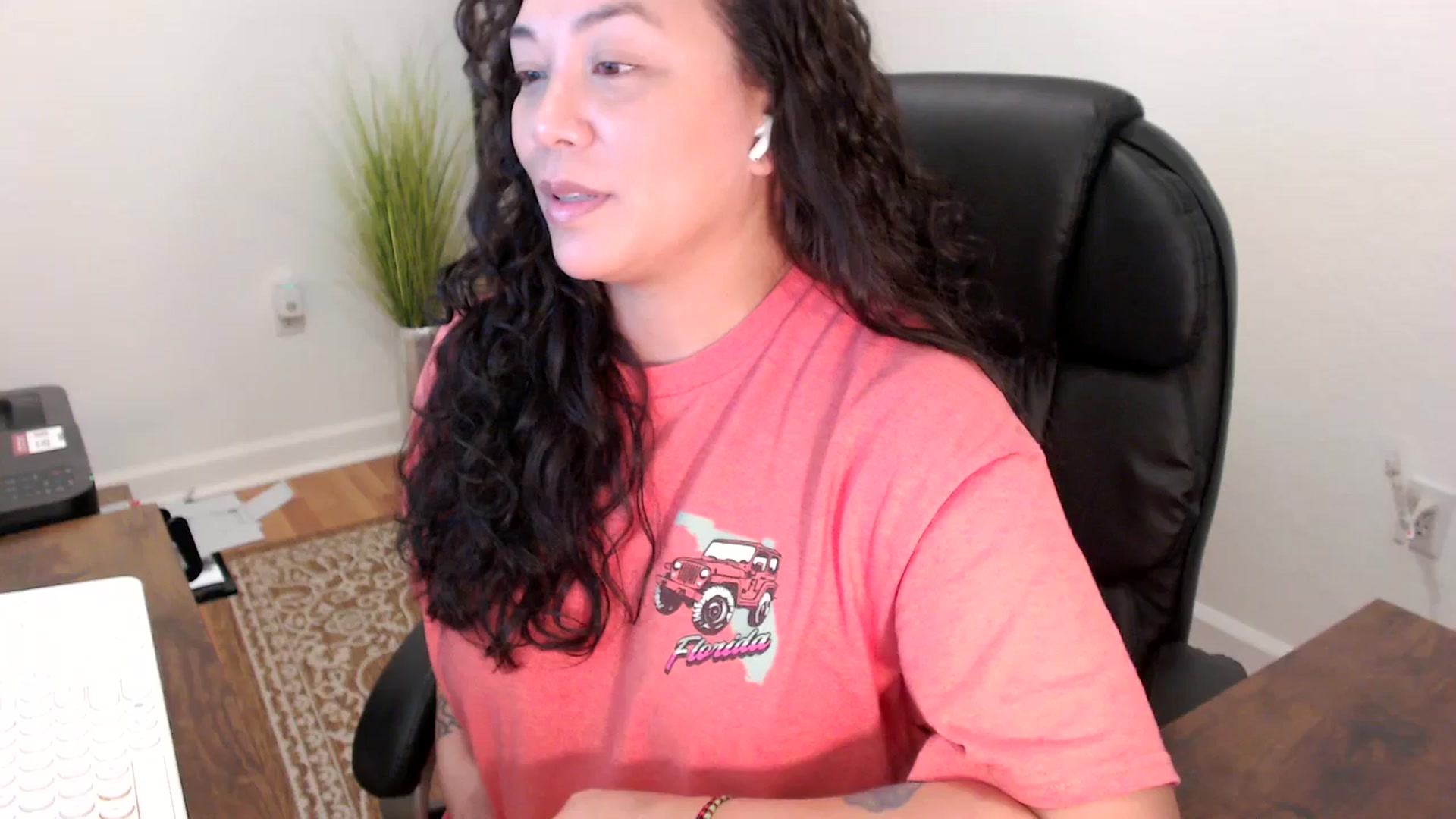 Gallery image thumbnail from MickaylaStar's myfreecams stream on, 12/02/2025, 19:55 image 15 of 20