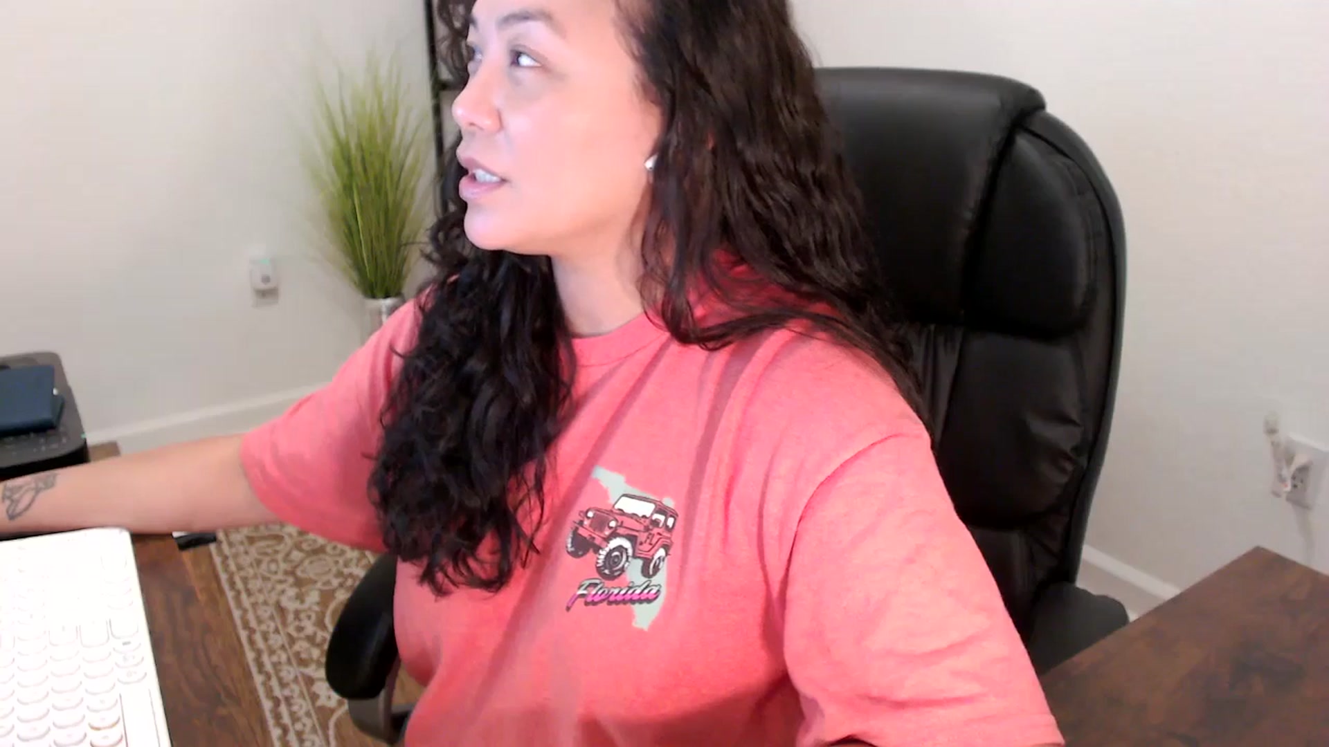 Gallery image thumbnail from MickaylaStar's myfreecams stream on, 12/02/2025, 19:55 image 9 of 20