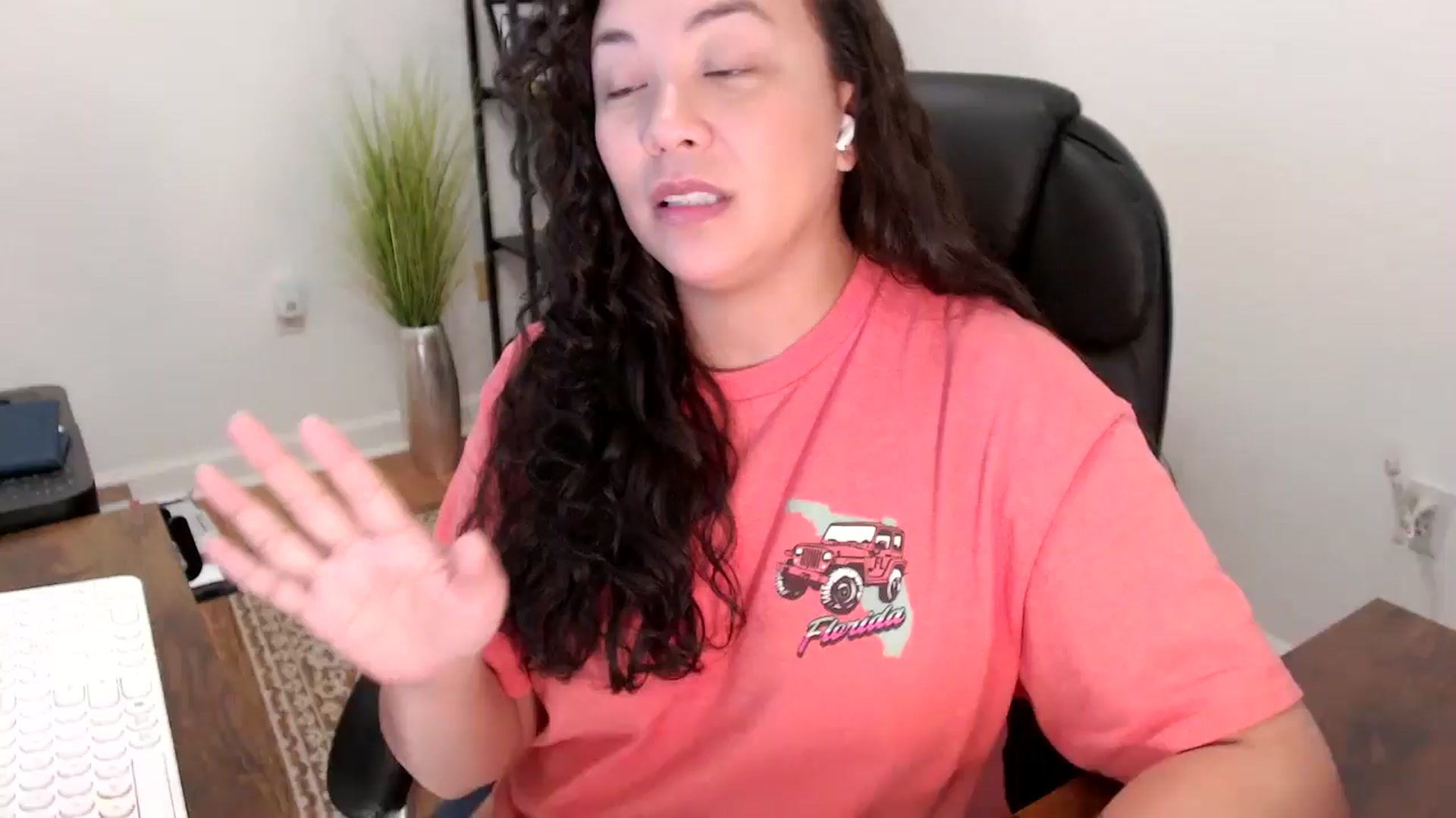 Gallery image thumbnail from MickaylaStar's myfreecams stream on, 12/02/2025, 19:55 image 1 of 20