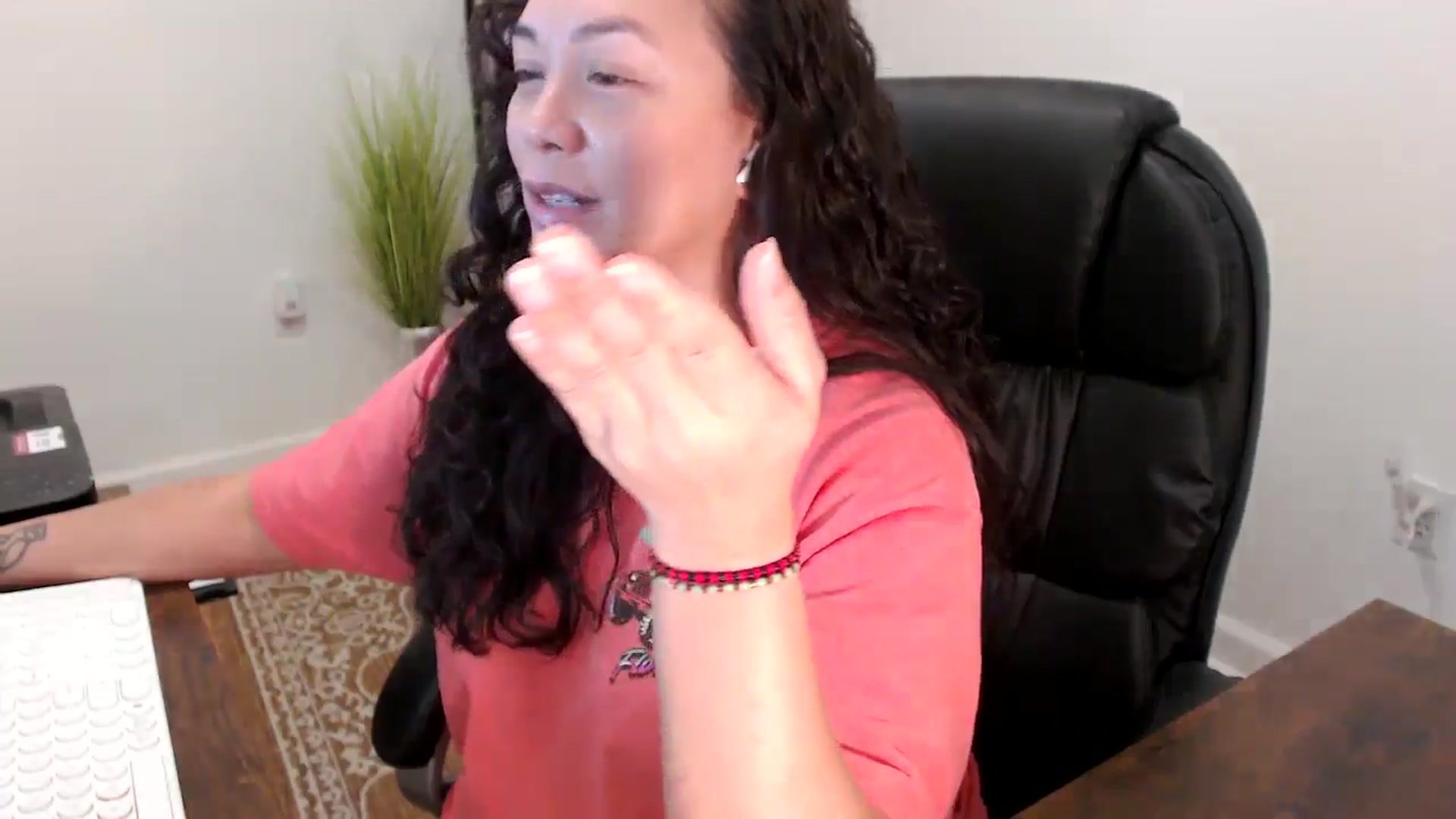 Gallery image thumbnail from MickaylaStar's myfreecams stream on, 12/02/2025, 19:55 image 16 of 20