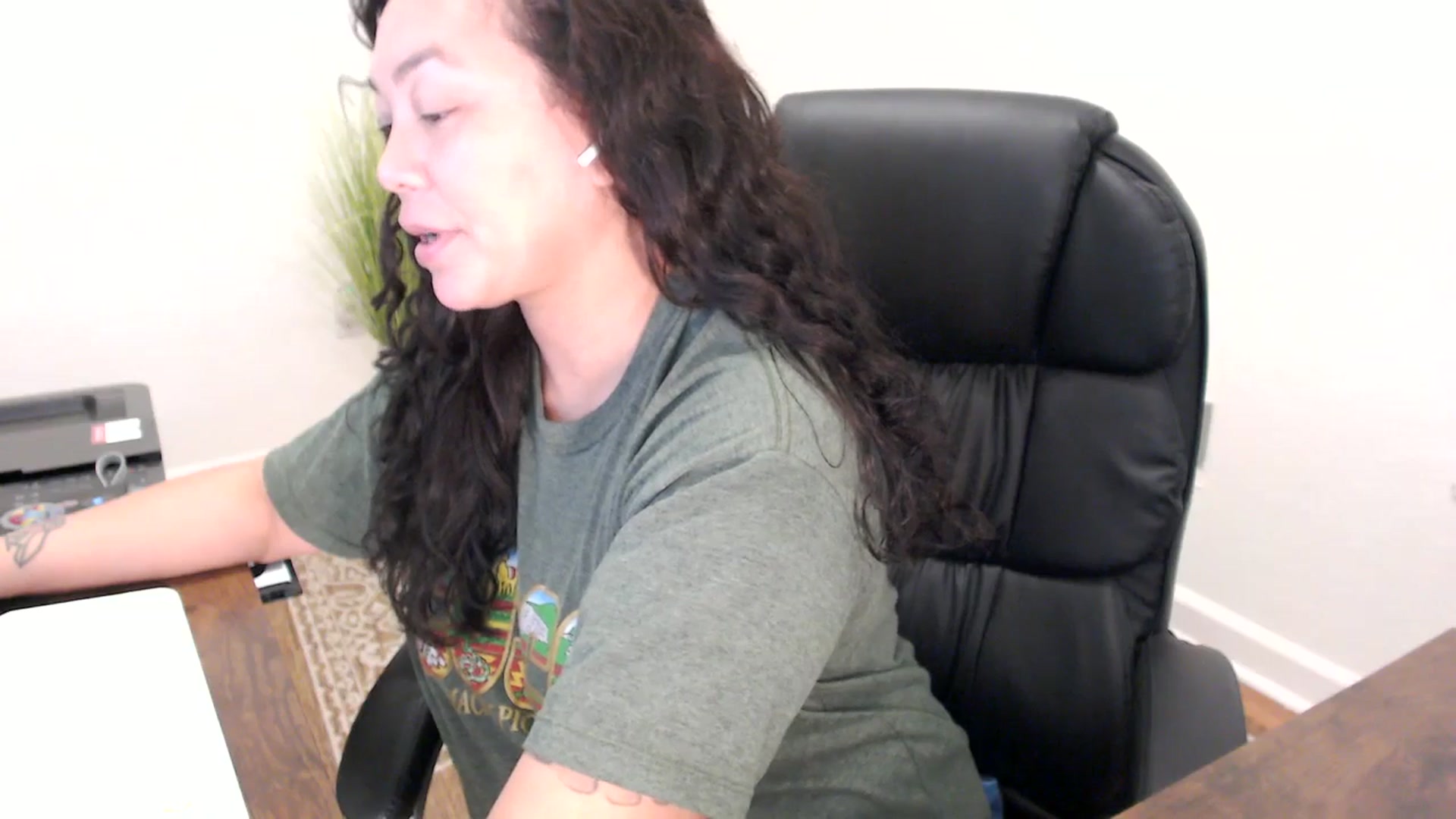 Gallery image thumbnail from MickaylaStar's myfreecams stream on, 12/03/2025, 17:10 image 5 of 20