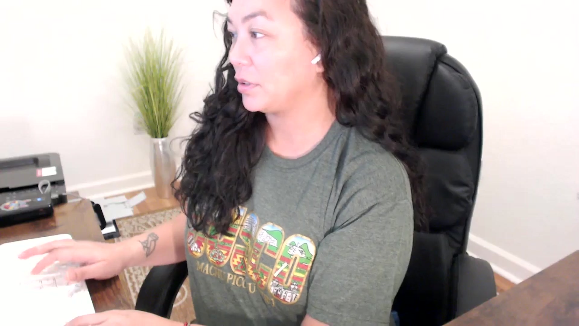 Gallery image thumbnail from MickaylaStar's myfreecams stream on, 12/03/2025, 17:10 image 6 of 20