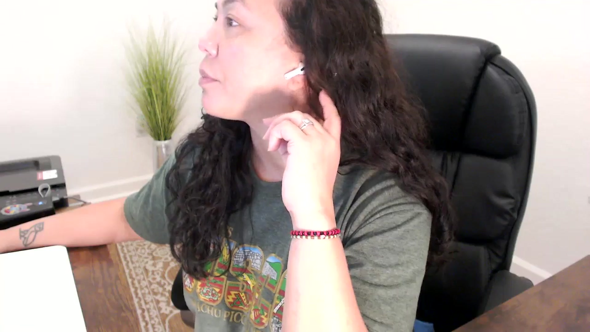Gallery image thumbnail from MickaylaStar's myfreecams stream on, 12/03/2025, 18:45 image 17 of 20