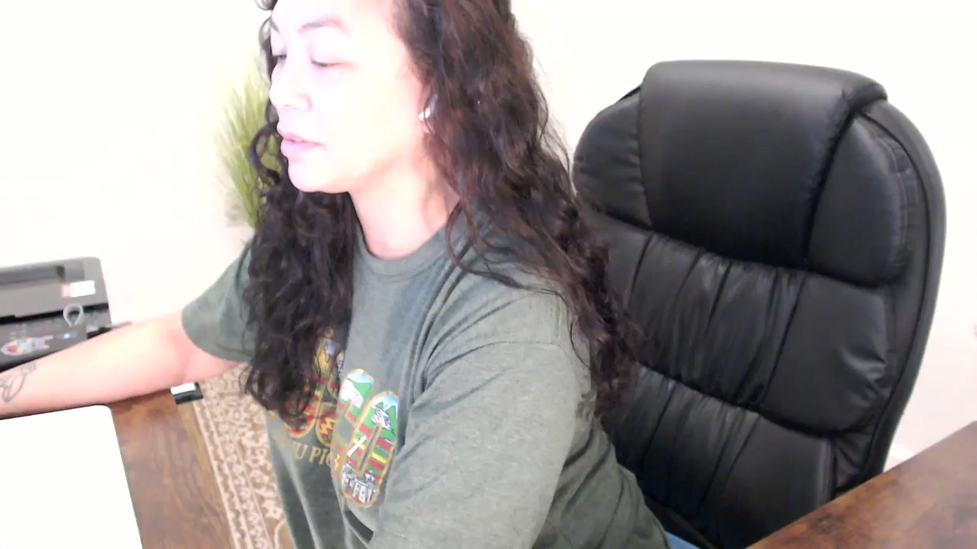 Gallery image thumbnail from MickaylaStar's myfreecams stream on, 12/03/2025, 18:45 image 2 of 20