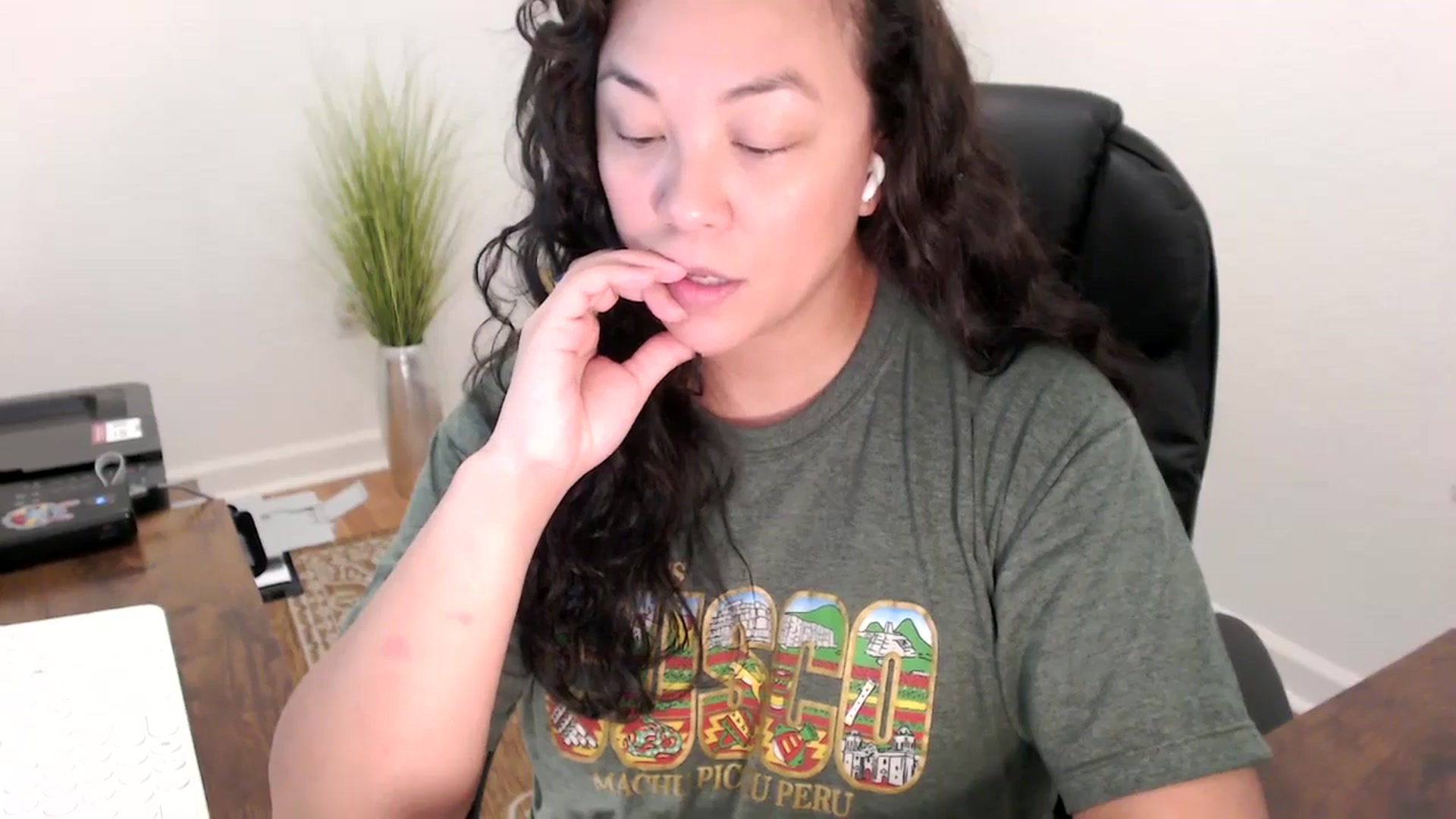 Gallery image thumbnail from MickaylaStar's myfreecams stream on, 12/03/2025, 18:45 image 13 of 20
