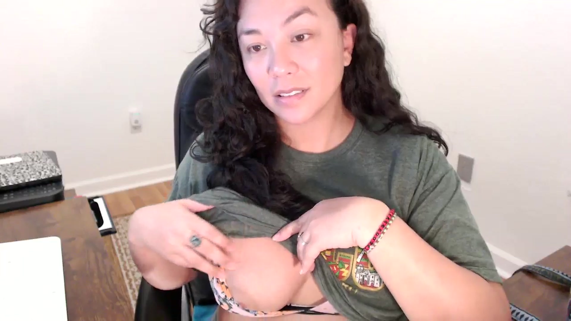 Gallery image thumbnail from MickaylaStar's myfreecams stream on, 12/03/2025, 21:16 image 17 of 20