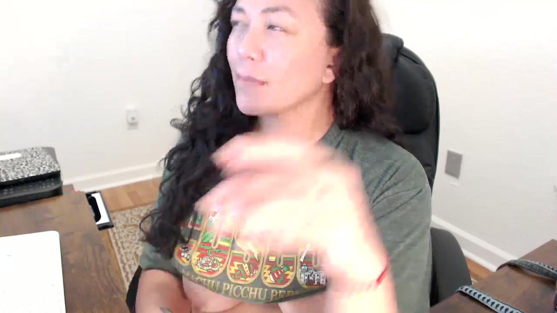 Gallery image thumbnail from MickaylaStar's myfreecams stream on, 12/03/2025, 21:16 image 7 of 20
