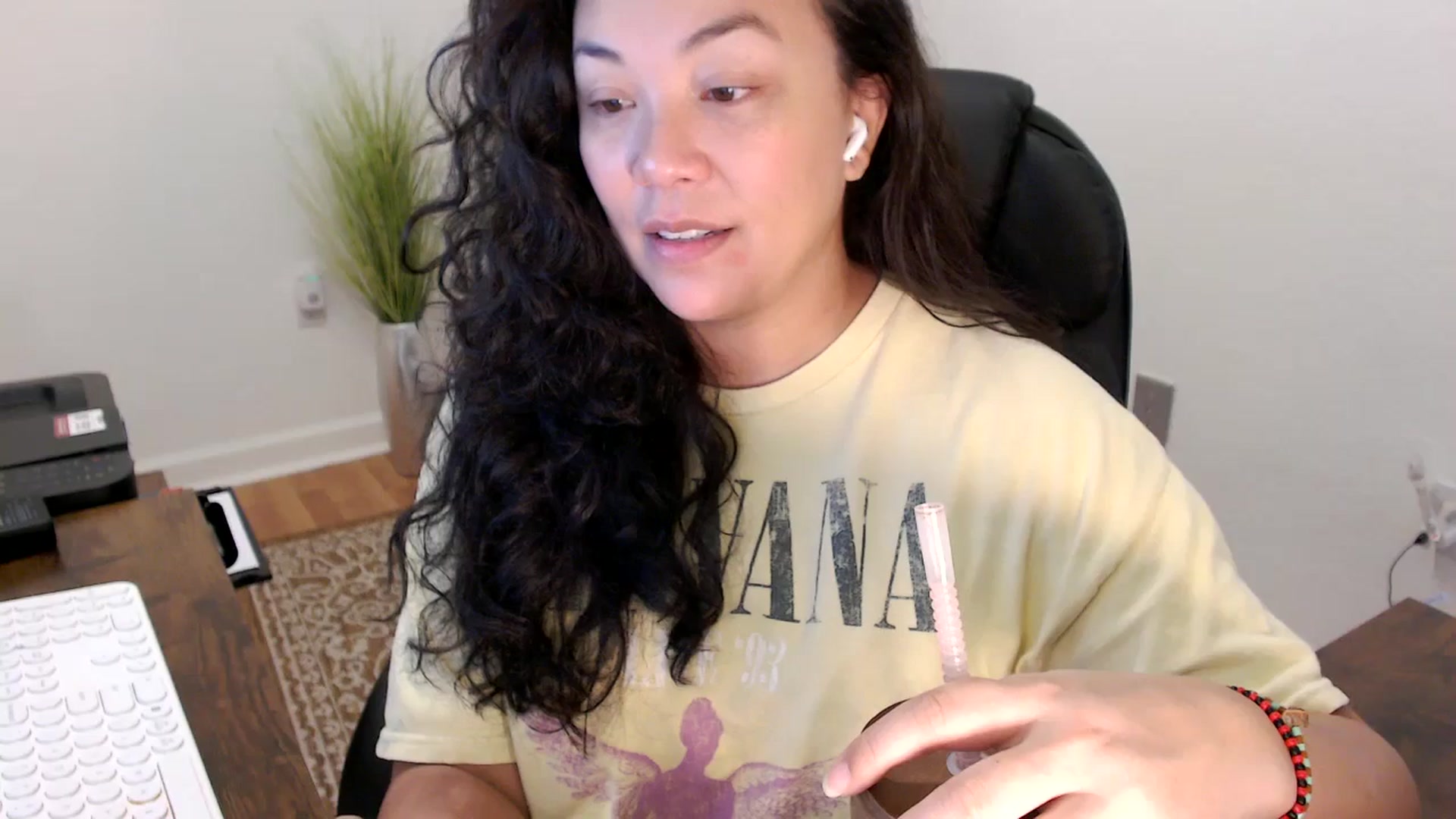Gallery image thumbnail from MickaylaStar's myfreecams stream on, 12/05/2025, 17:45 image 8 of 20
